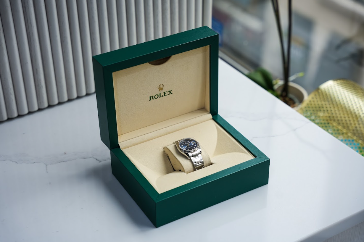 Rolex Date 115234 – 34mm Stainless Steel & White Gold – Diamond Dial – Unisex Watch