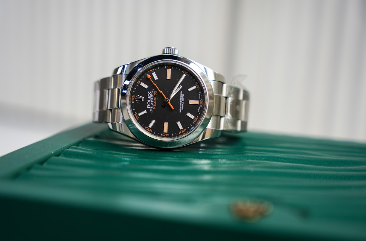 Rolex Milgauss 116400 – 40mm Stainless Steel – Black Dial