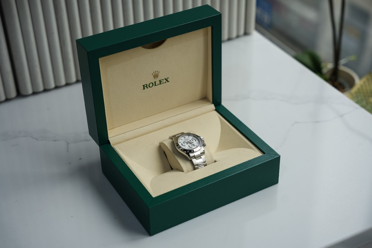 Rolex Cosmograph Daytona 116520 White Dial 40mm Oyster Bracelet