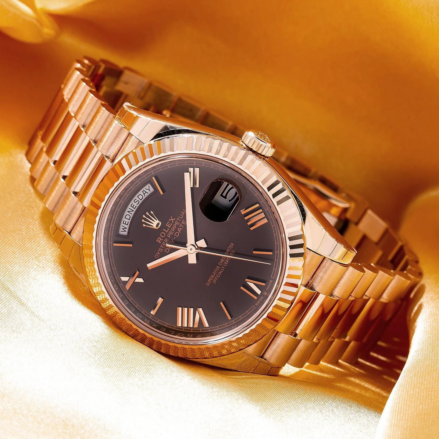 Rolex Day-Date 40MM 228235 Chocolate Roman Dial Fluted Bezel 18K Everose Gold President Bracelet