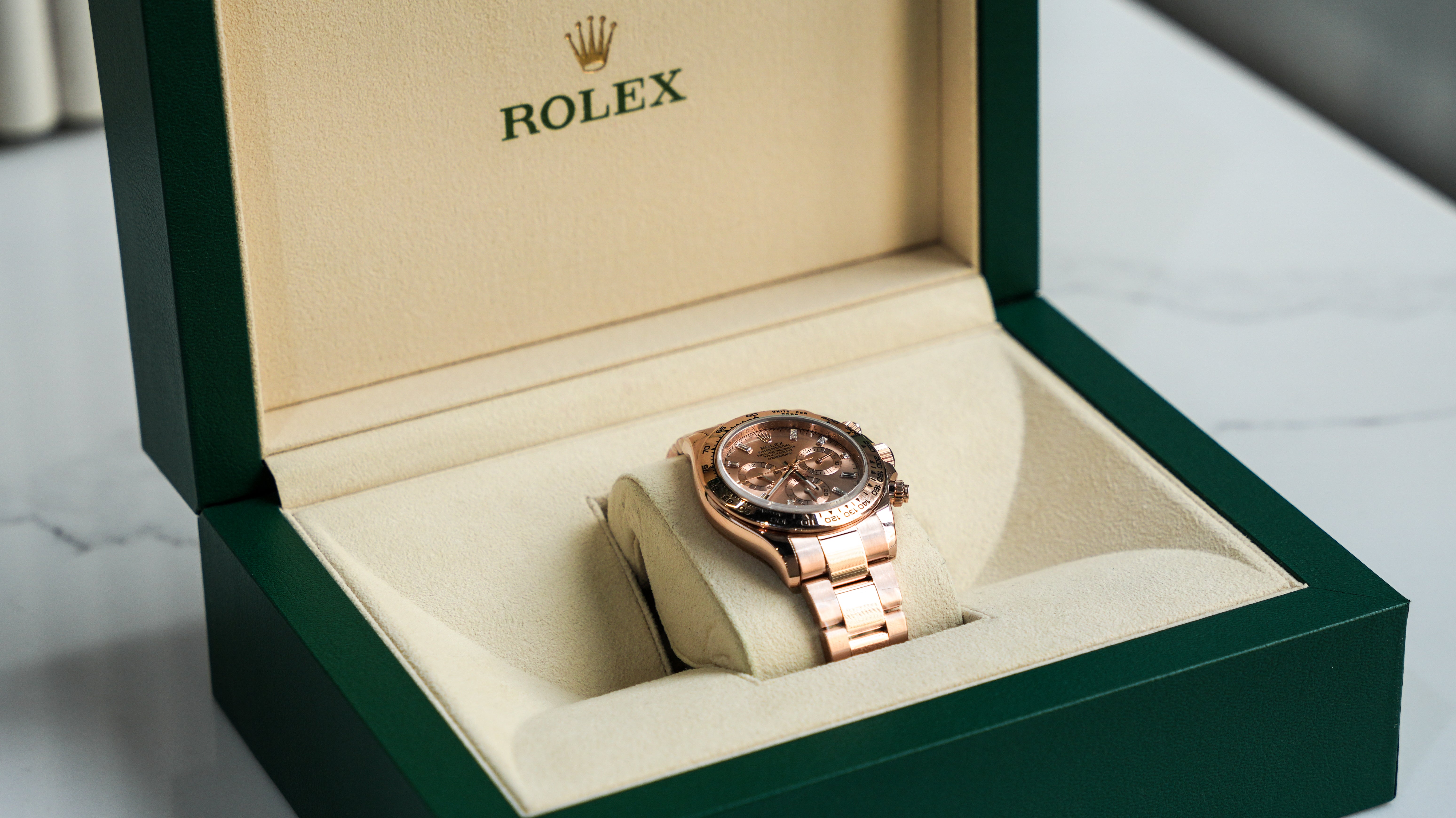 Rolex Daytona Rose Gold with Pink Champagne Dial with Diamond Baguette Hour Markers 116505