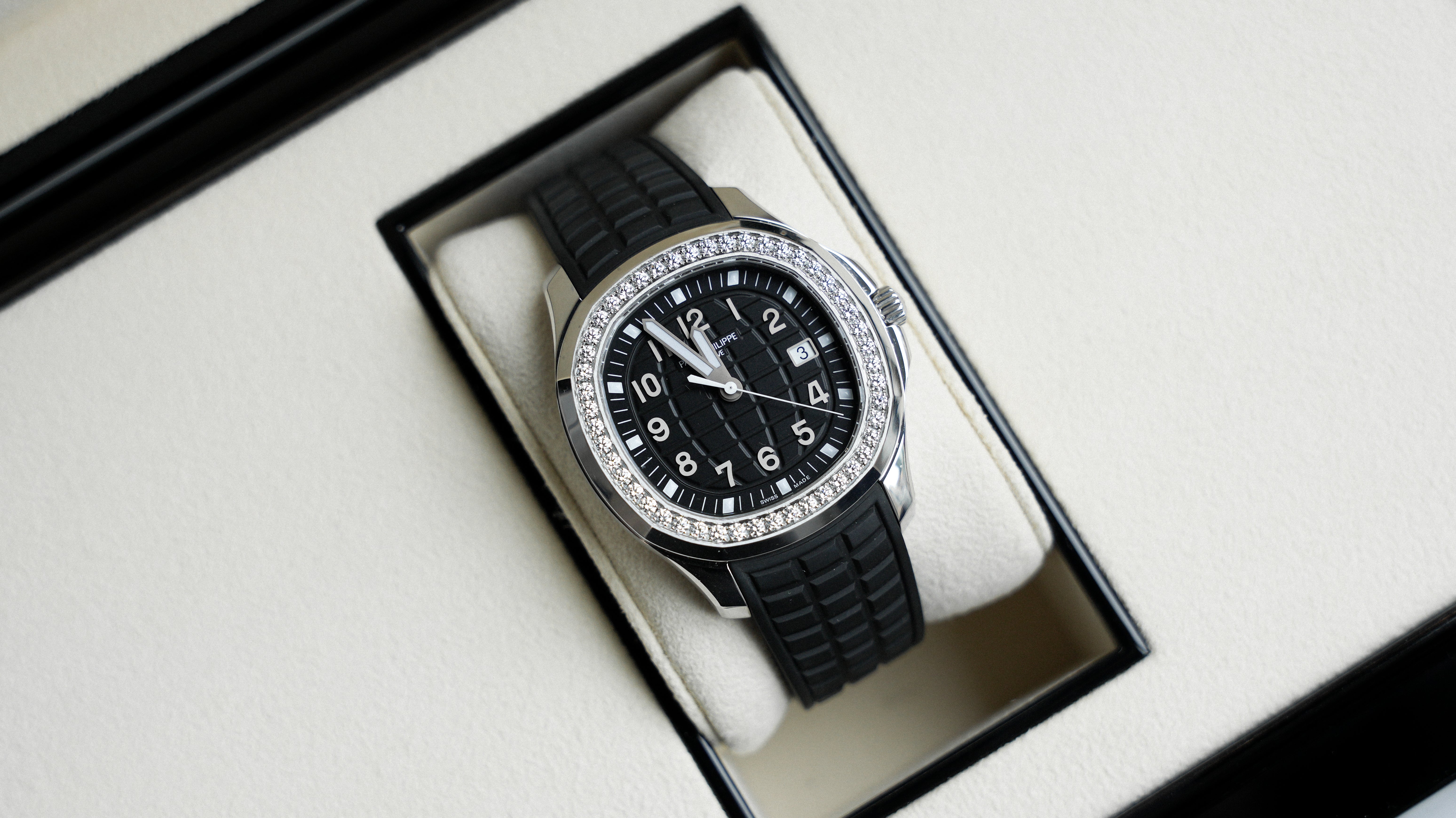 Patek Philippe Aquanaut Luce 5267/200A-001 – Stainless Steel & Diamond Bezel – Black Dial – 38.8mm