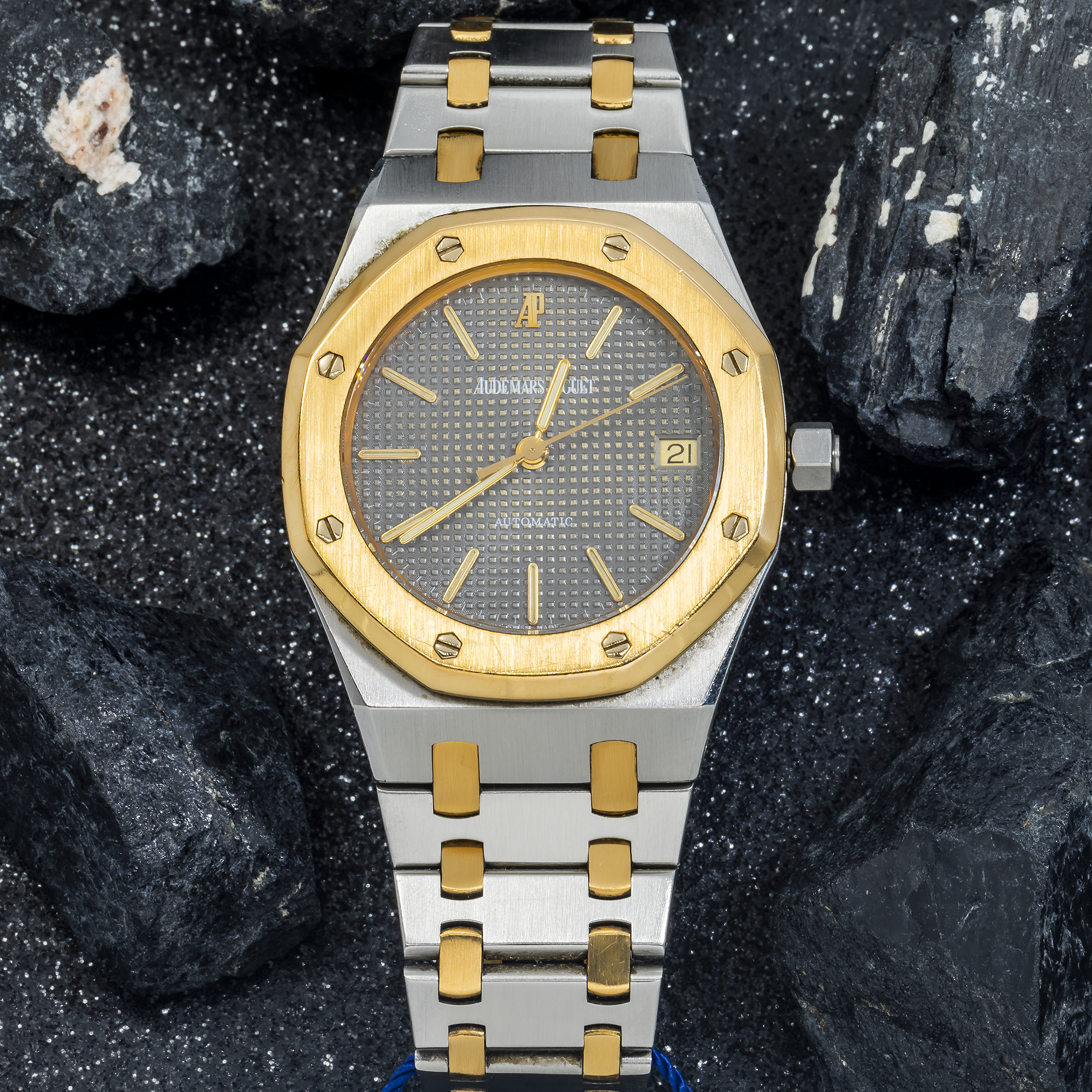Audemars Piguet Royal Oak 14700SA – Stainless Steel & 18k Gold