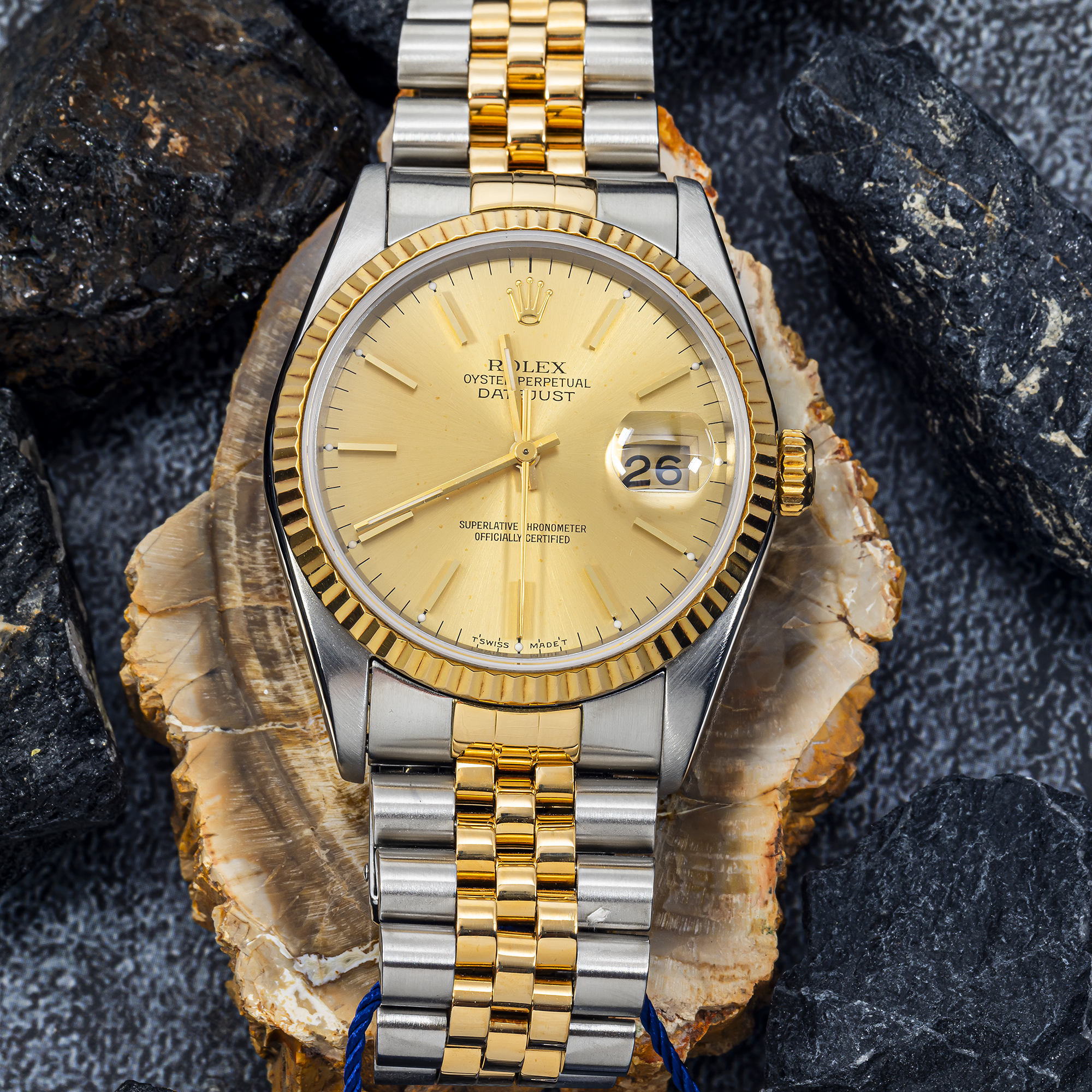Rolex Datejust 16233 Stainless Steel & 18k Gold – Champagne Dial Rolex Datejust 16233 Stainless Steel & 18k Gold – Champagne Dial