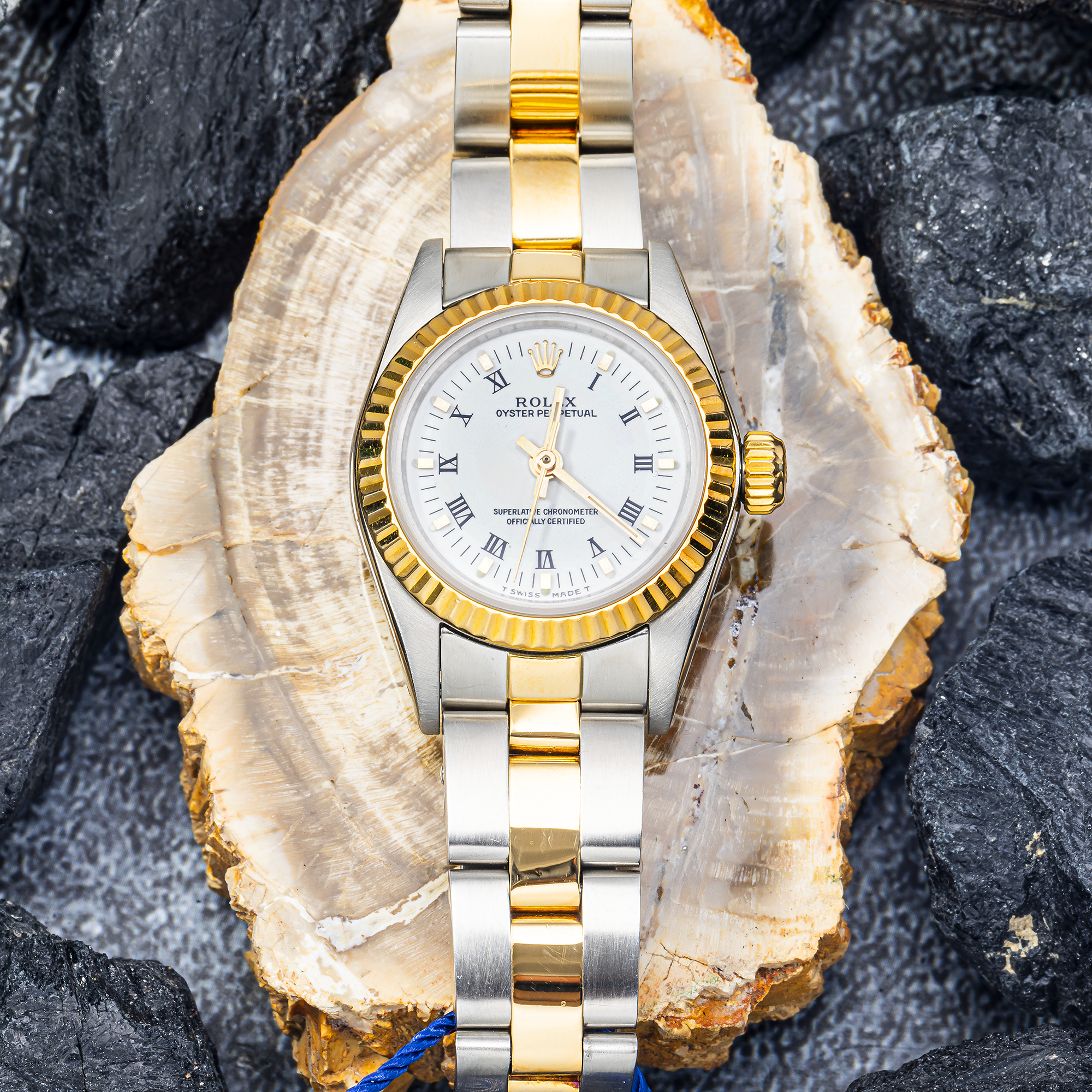Rolex Datejust 69173 – Two-Tone 26mm – White Roman Dial – Oyster Bracelet