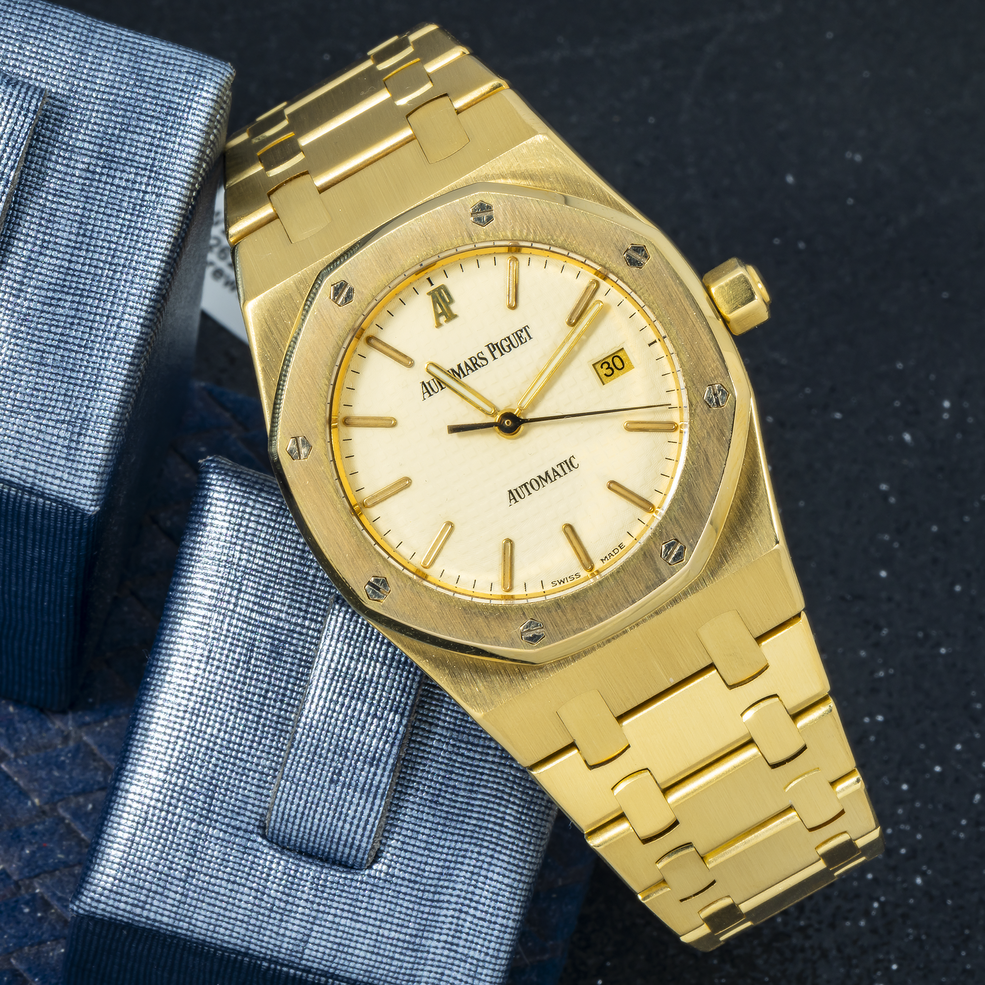 Audemars Piguet 15000BA Royal Oak 18k Yellow Gold Unisex Watch-Audemars Piguet-JD Watches NY