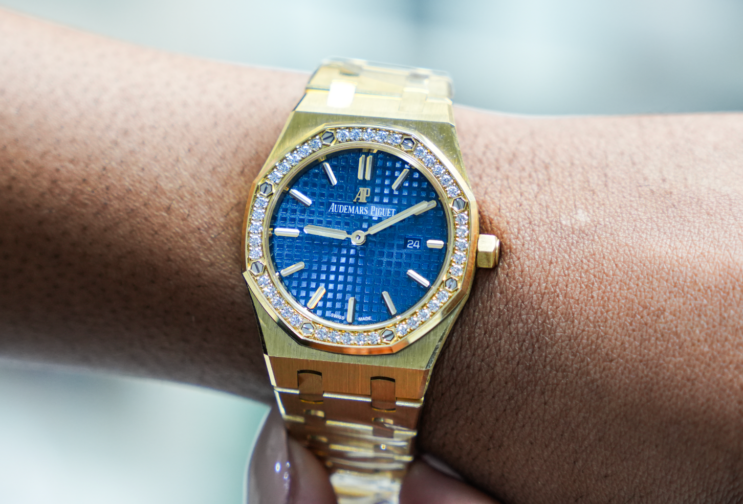 Audemars Piguet Royal Oak 33mm Blue Dial Diamond Watch 18K Yellow Gold – Ref. 67651BA.ZZ.1261BA.02-Audemars Piguet-JD Watches NY