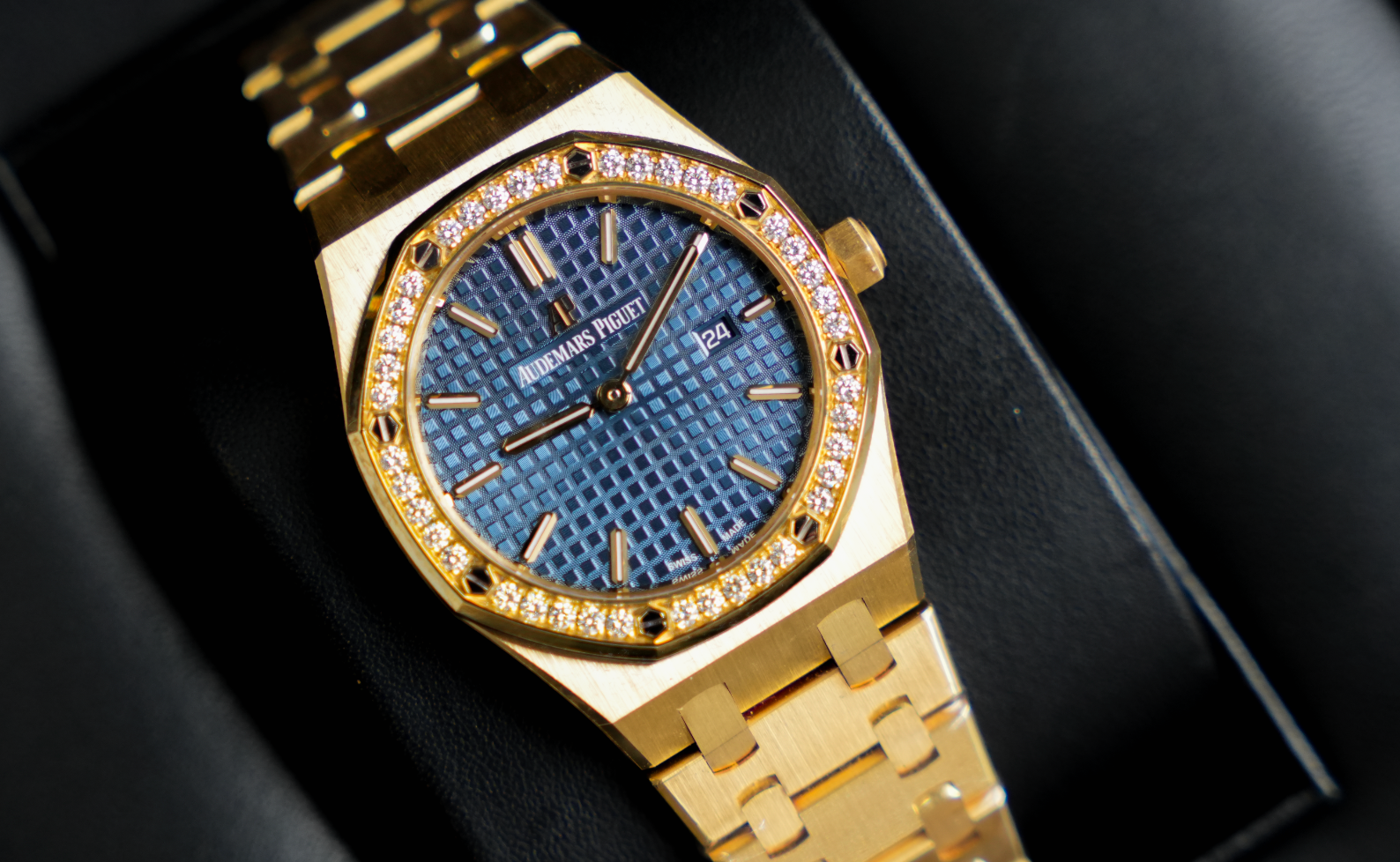 Audemars Piguet Royal Oak 33mm Blue Dial Diamond Watch 18K Yellow Gold – Ref. 67651BA.ZZ.1261BA.02-Audemars Piguet-JD Watches NY