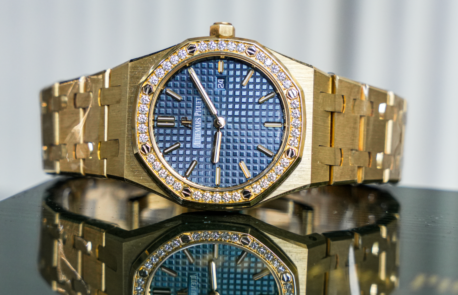 Audemars Piguet Royal Oak 33mm Blue Dial Diamond Watch 18K Yellow Gold – Ref. 67651BA.ZZ.1261BA.02-Audemars Piguet-JD Watches NY