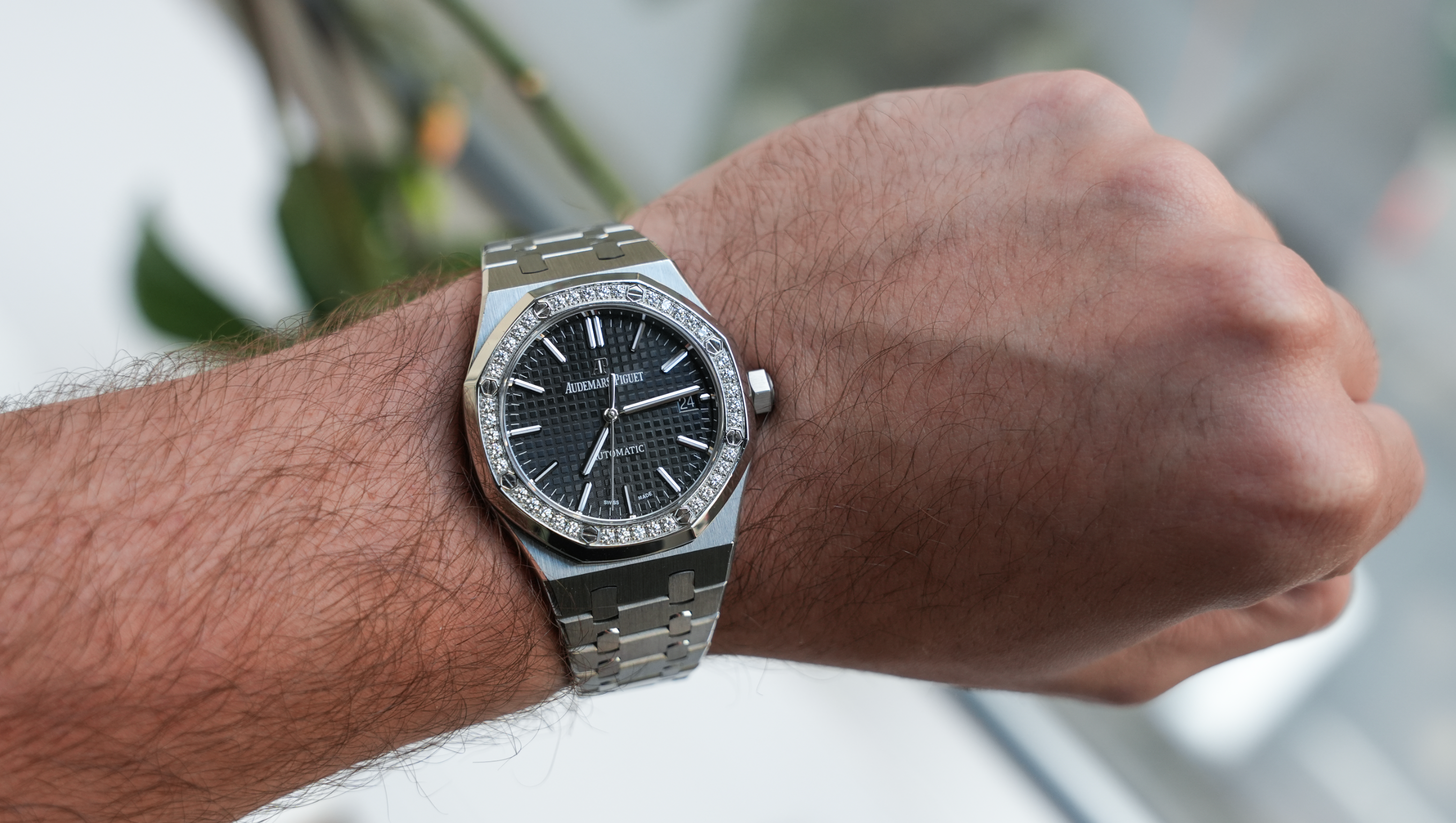 Audemars Piguet Royal Oak 37mm – Stainless Steel – Diamond Bezel – Black Tapisserie Dial – Automatic Caliber 3120 – Ref. 15451ST.ZZ.1256ST.01 (2017 to 2020)