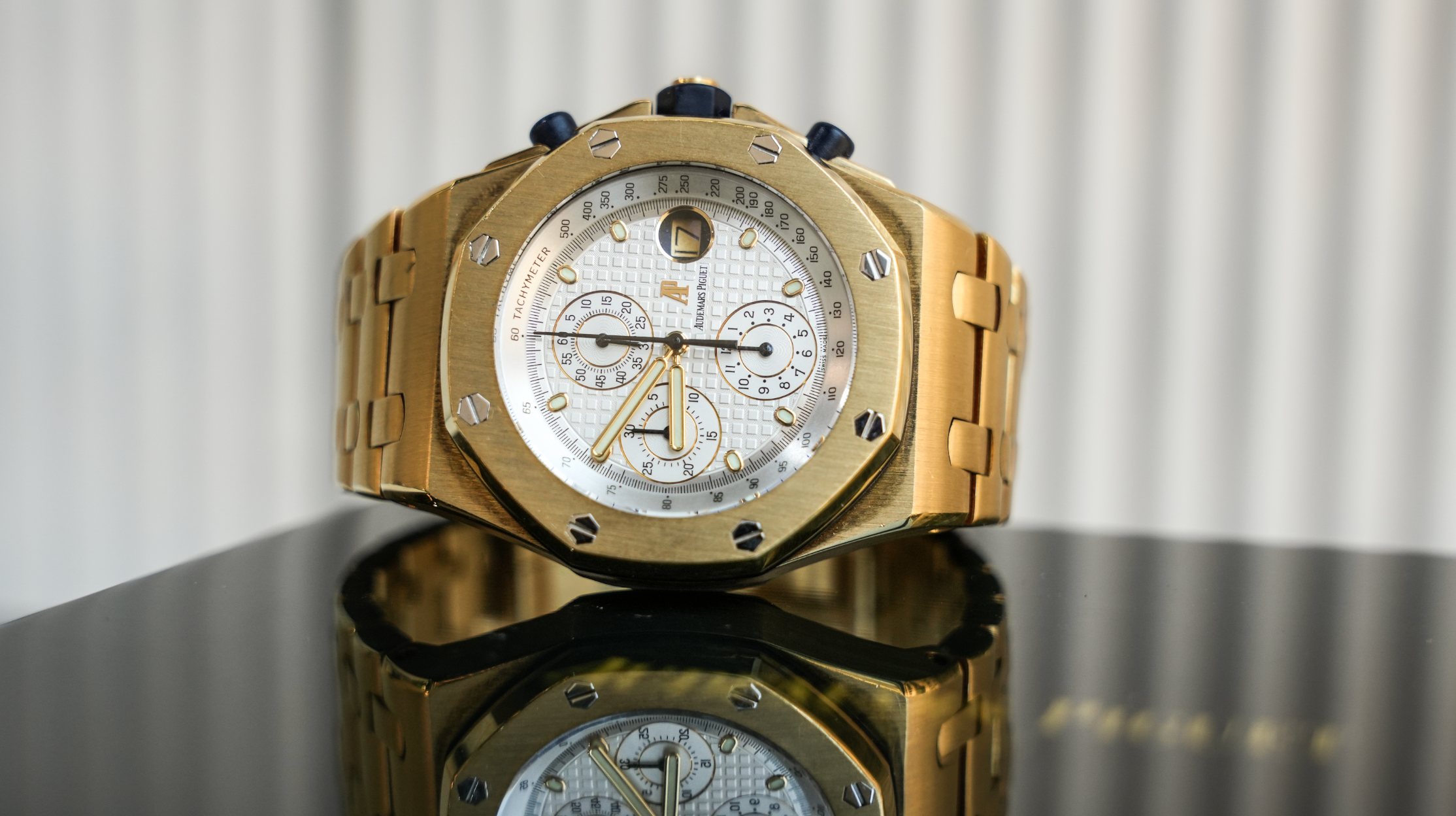 Pre-Owned Audemars Piguet Royal Oak 26022BA | Gold Chrono – JD Pre-Owned Audemars Piguet Royal Oak 26022BA | Gold Chrono – JD