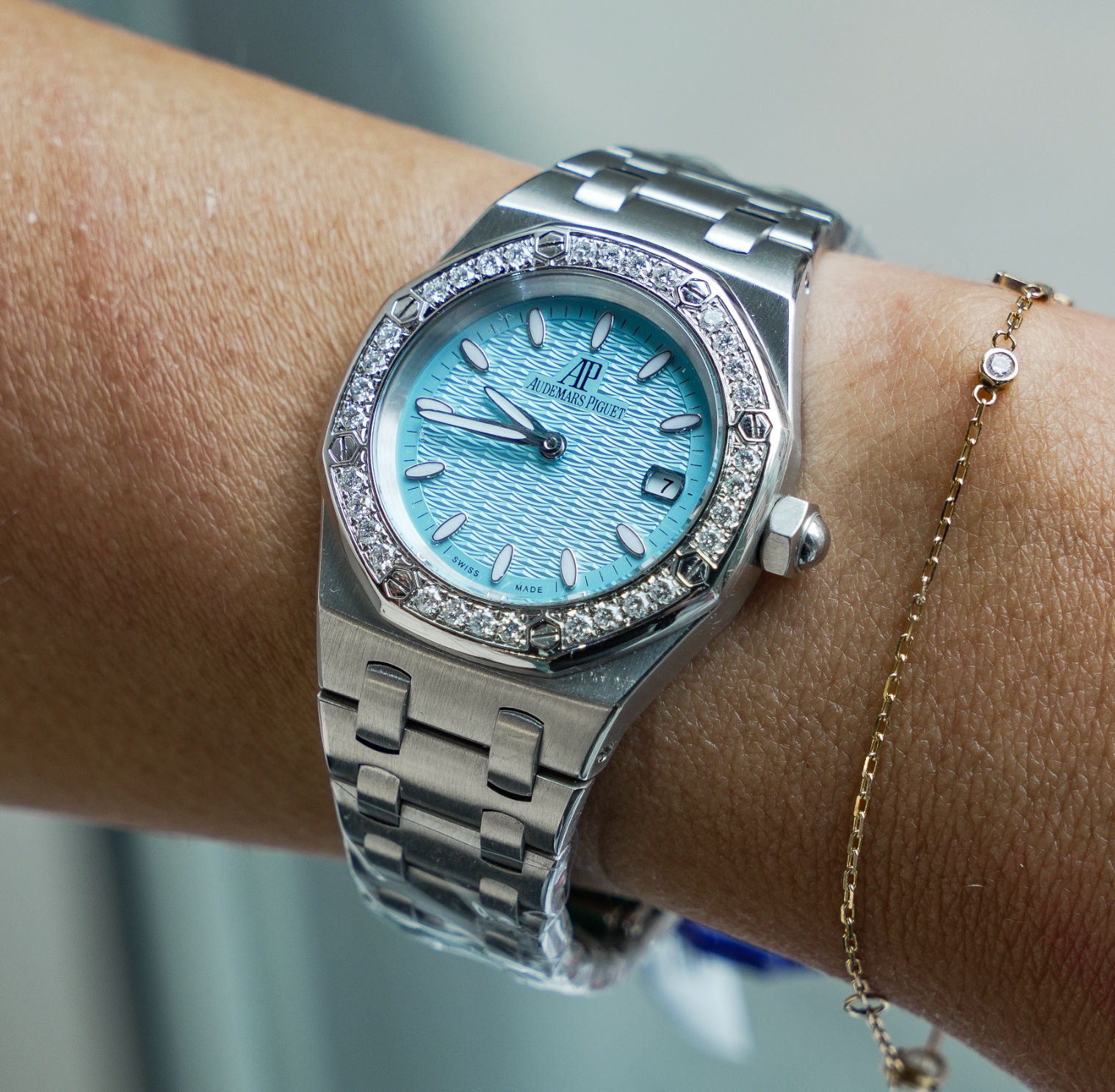 Audemars Piguet Royal Oak Ladies Quartz 33mm – 67600ST.OO.1210ST.02, Stainless Steel Case with Light Blue “Petite Tapisserie” Dial, Diamond-Set Bezel, Stainless Steel Bracelet-Audemars Piguet-JD Watches NY