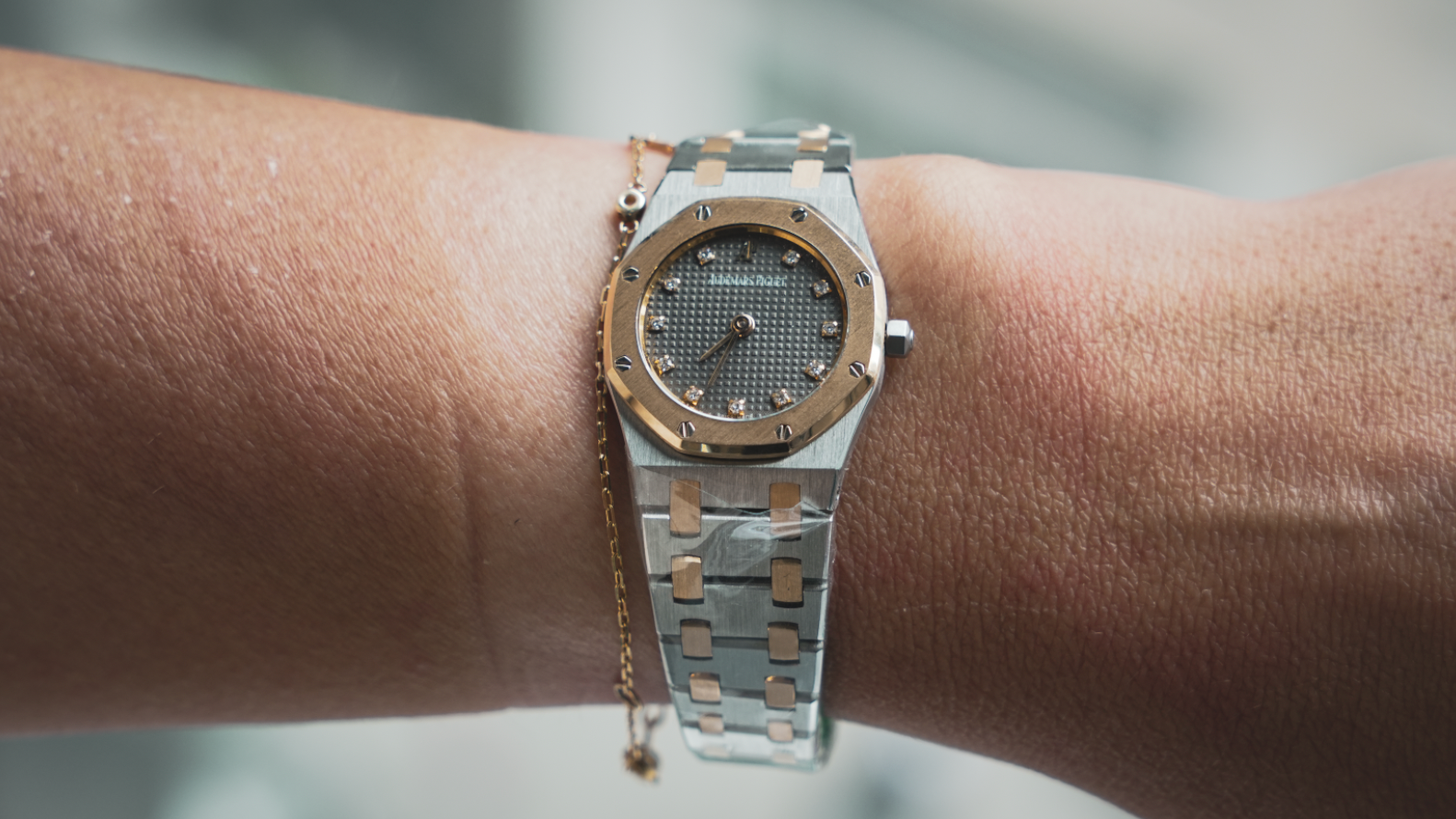 Audemars Piguet Royal Oak Ladies Quartz – 66339SA.OO.0722SA.02, 24mm Stainless Steel Case with Gray "Petite Tapisserie" Dial, Two-Tone Bracelet-Audemars Piguet-JD Watches NY