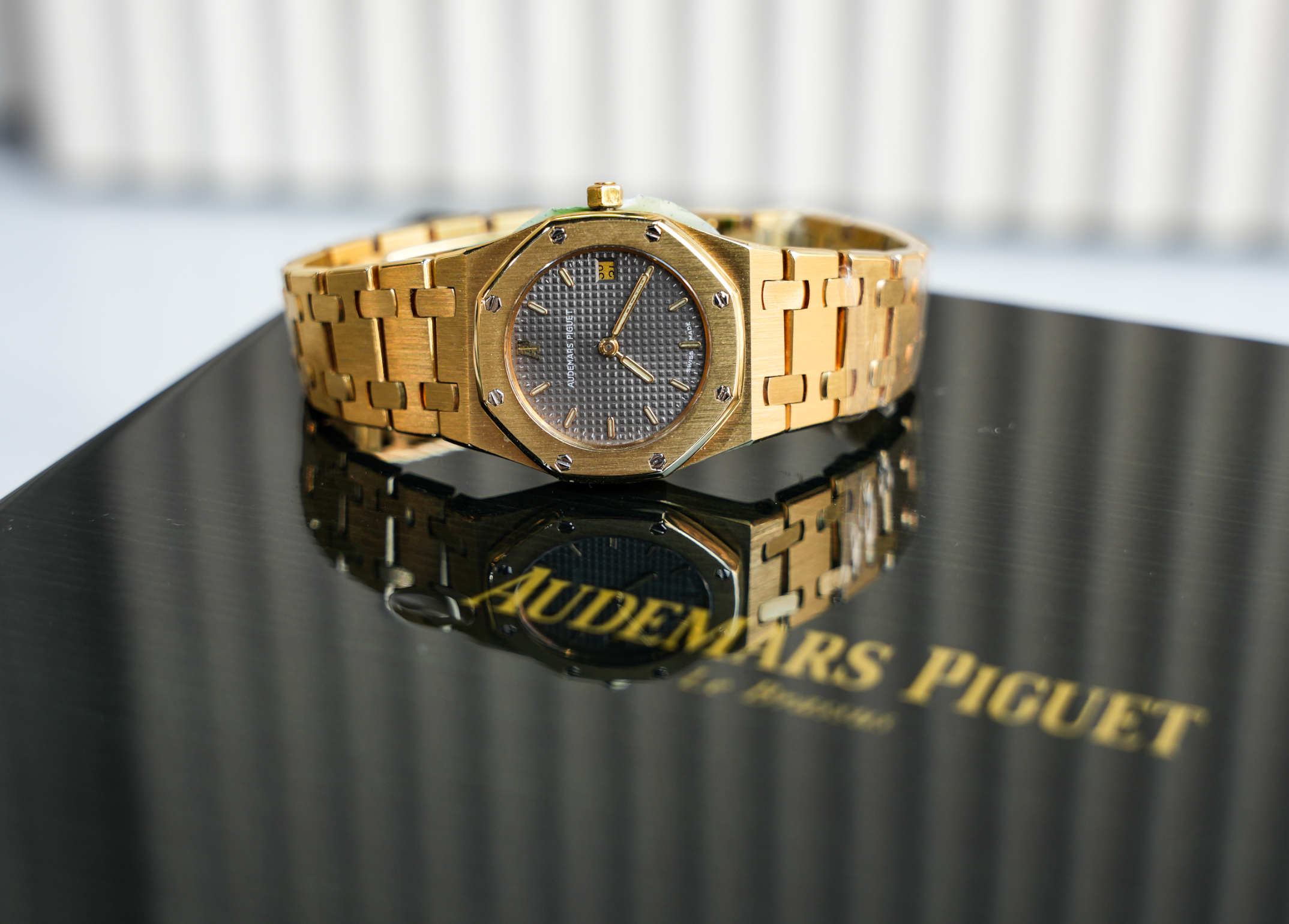 Audemars Piguet Royal Oak Mini 6007BA – Vintage 18K Yellow Gold Quartz Watch – 26mm
