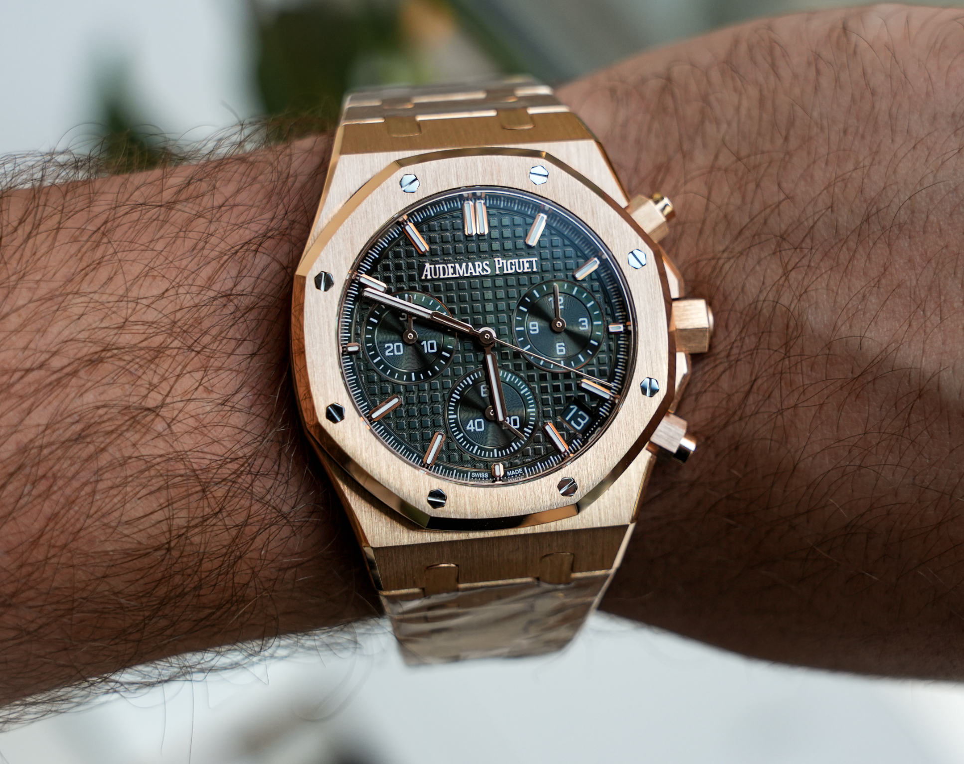 Audemars Piguet Royal Oak Selfwinding Chronograph 41mm – 18K Rose Gold – Green Grande Tapisserie Dial – Ref. 26240OR.OO.1320OR.04 (2021 to 2024)