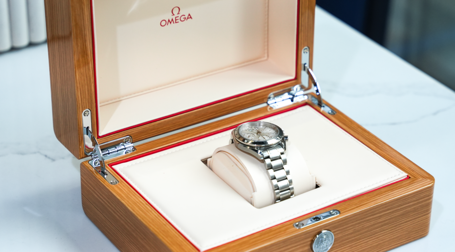 Omega Speedmaster 3523.30.00 – 39mm Silver Dial with Stainless Steel Bracelet-Omega-JD Watches NY