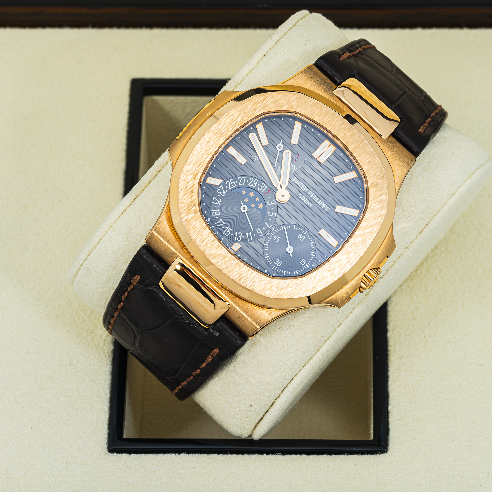 Patek Philippe Nautilus 5712R-001 Moon Phases Rose Gold (2017 to 2020)