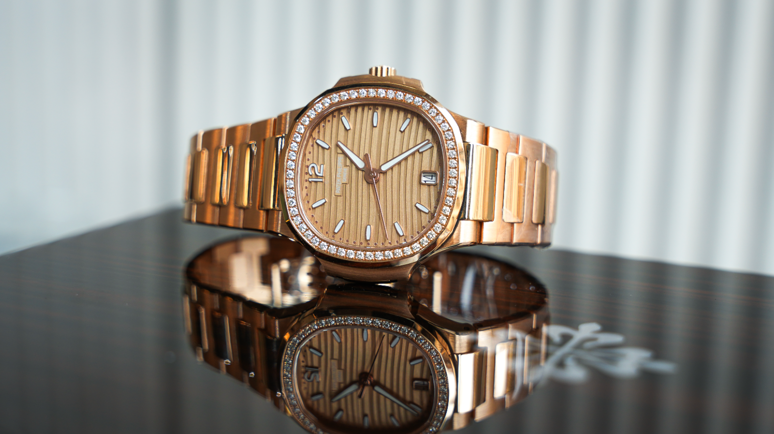 Patek Philippe Nautilus Ladies Automatic 7118 – 18k Rose Gold Ref. 7118/1R-001-Patek Philippe-JD Watches NY