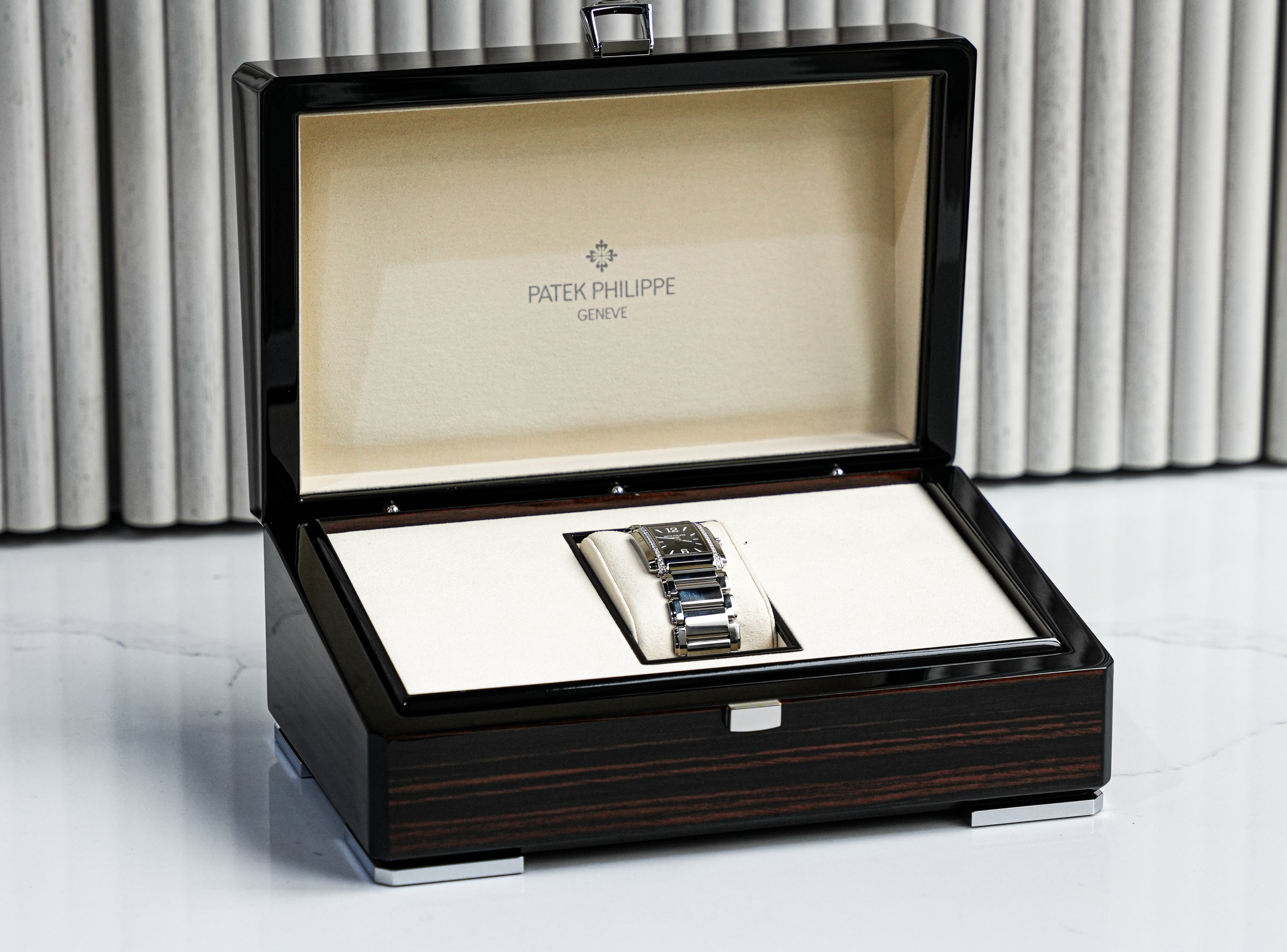 Patek Philippe Twenty-4 4910/1200A-011 'Ladies' Stainless Steel Green Diamond Dial Quartz-Patek Philippe-JD Watches NY