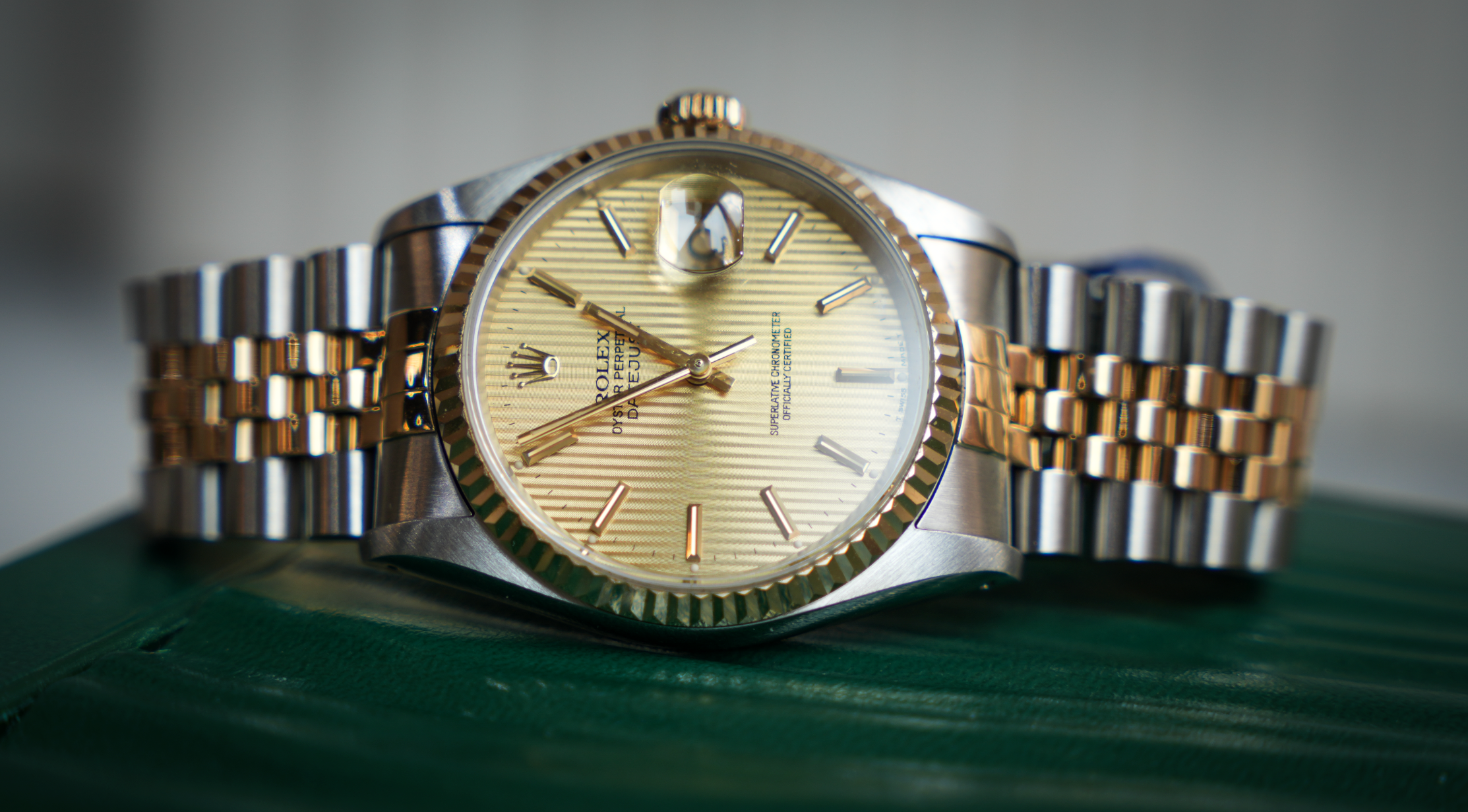 Pre-Owned Rolex Datejust 16233 | Champagne Tapestry Dial – JD Pre-Owned Rolex Datejust 16233 | Champagne Tapestry Dial – JD