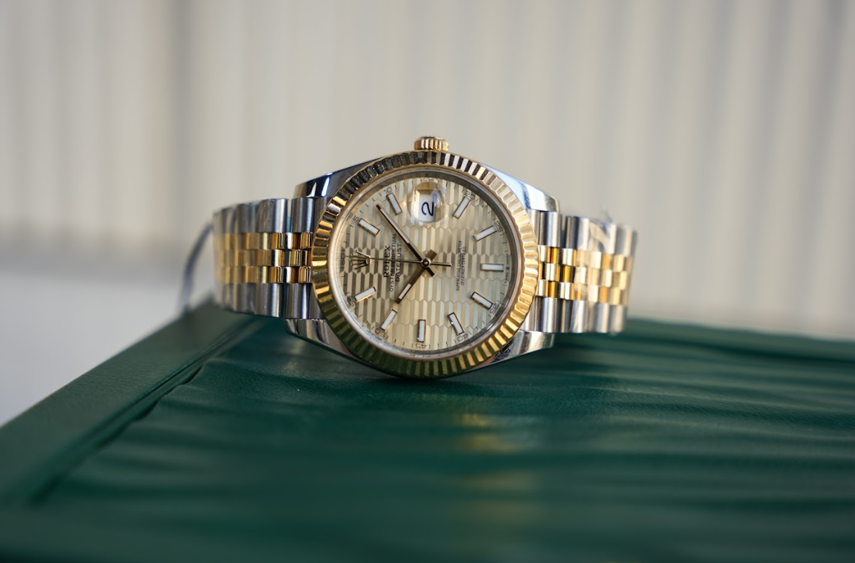 Rolex Datejust 41 Ref. 126333 18K Yellow Gold on Jubilee Bracelet