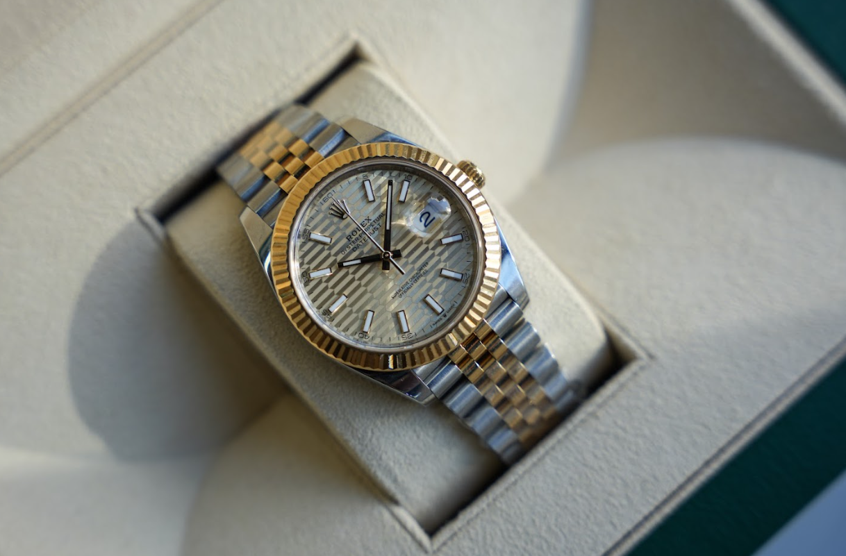 Rolex Datejust 41 Ref. 126333 18K Yellow Gold on Jubilee Bracelet