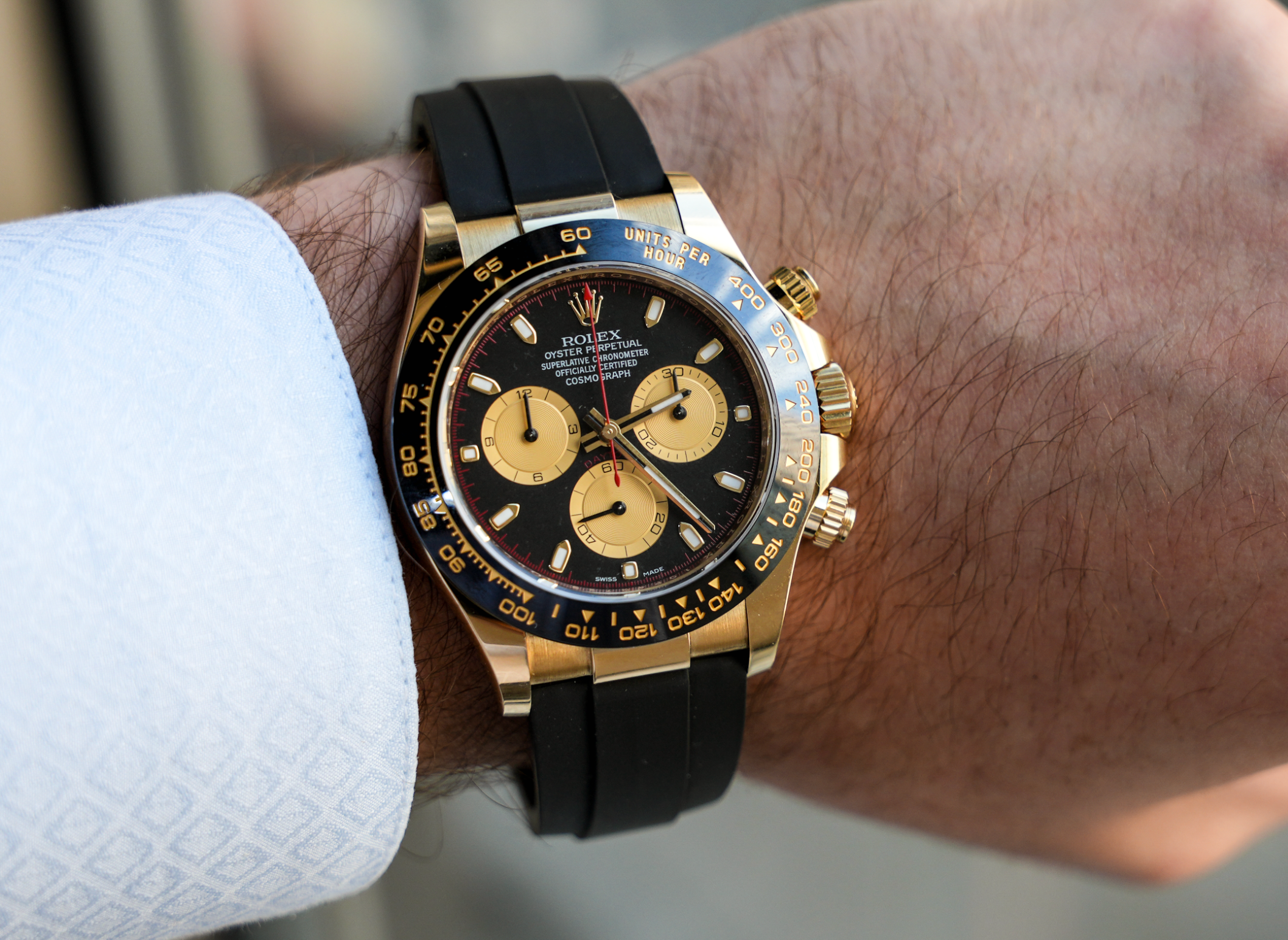 Rolex Cosmograph Daytona – 18k Yellow Gold with Black Dial and Oysterflex Bracelet Ref. 116518LN