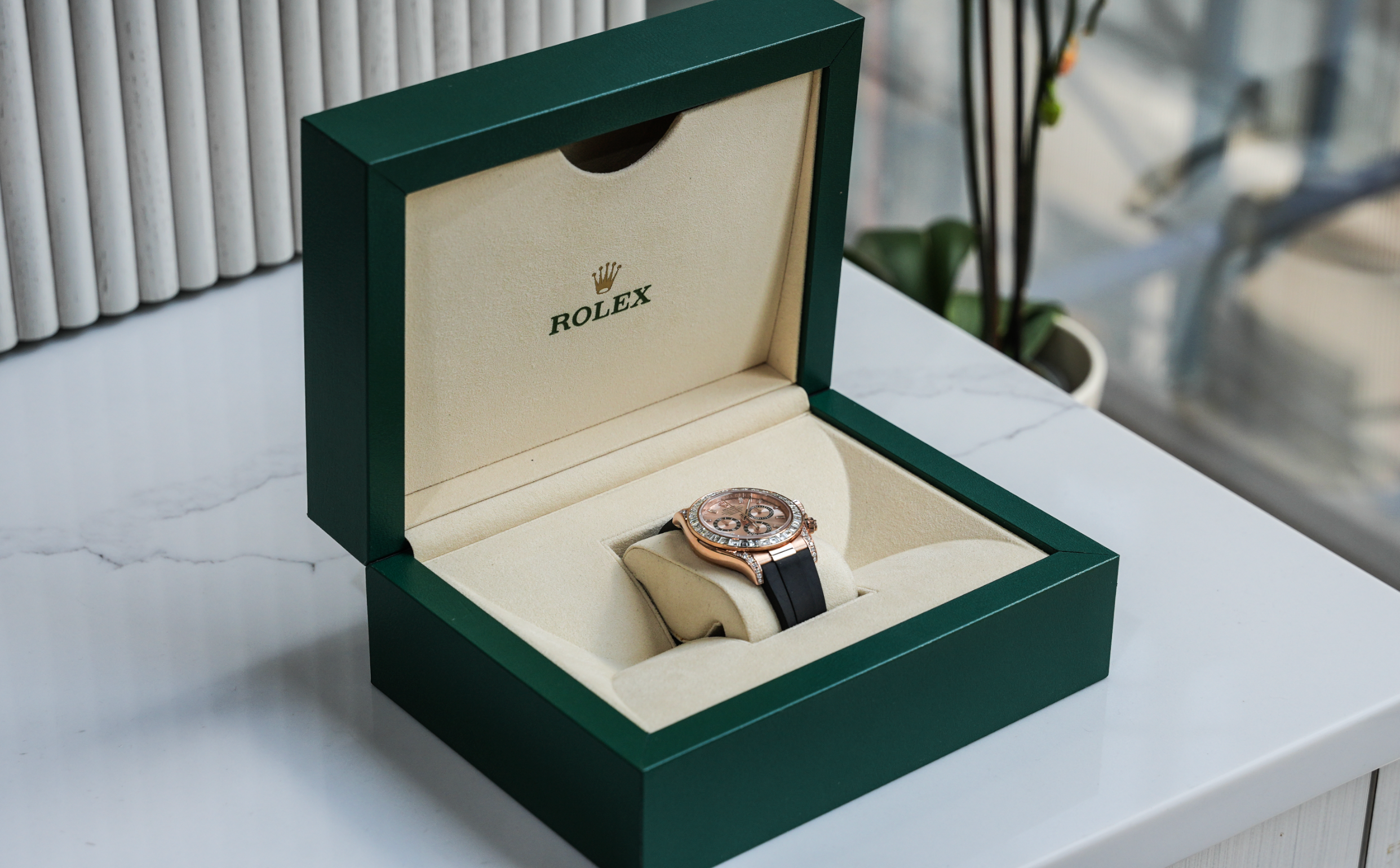 Rolex Cosmograph Daytona 126535TBR – 18k Everose Gold – Sundust Diamond Dial – Diamond Bezel – Oysterflex