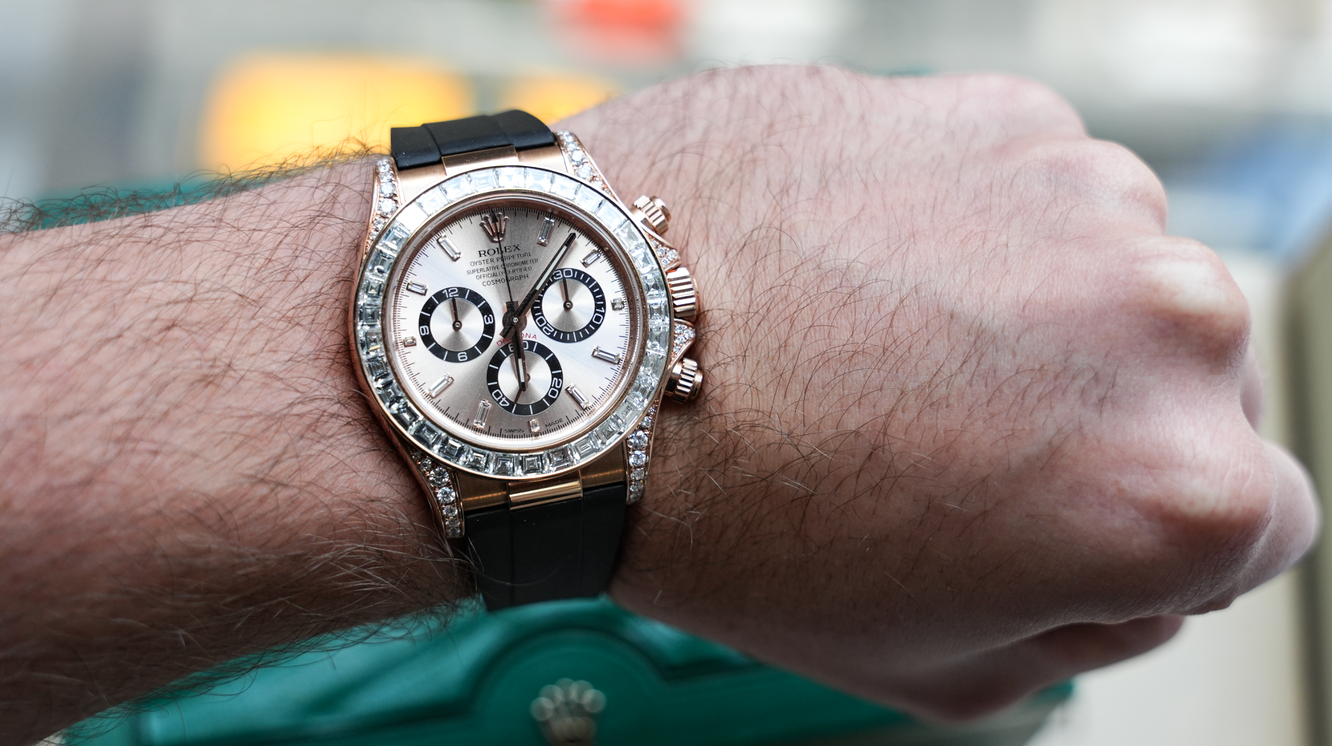 Rolex Cosmograph Daytona 126535TBR – 18k Everose Gold – Sundust Diamond Dial – Diamond Bezel – Oysterflex