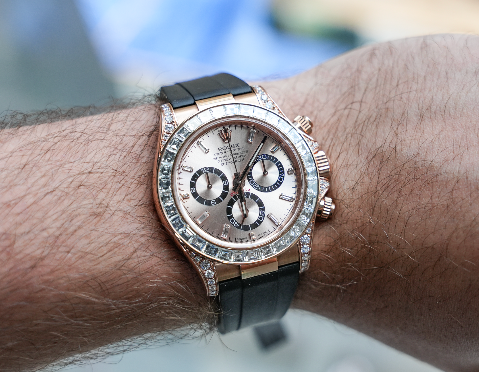 Rolex Cosmograph Daytona 126535TBR – 18k Everose Gold – Sundust Diamond Dial – Diamond Bezel – Oysterflex