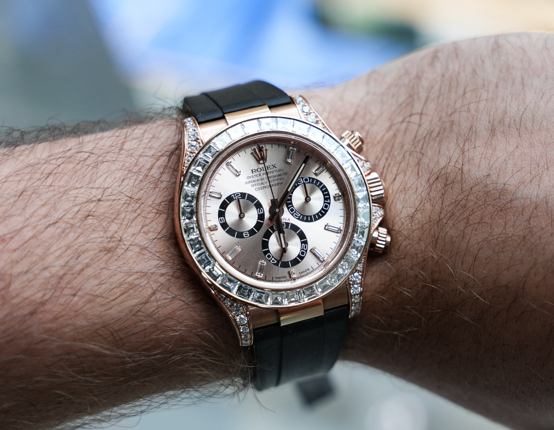 Rolex Cosmograph Daytona 126535TBR – 18k Everose Gold – Sundust Diamond Dial – Diamond Bezel – Oysterflex