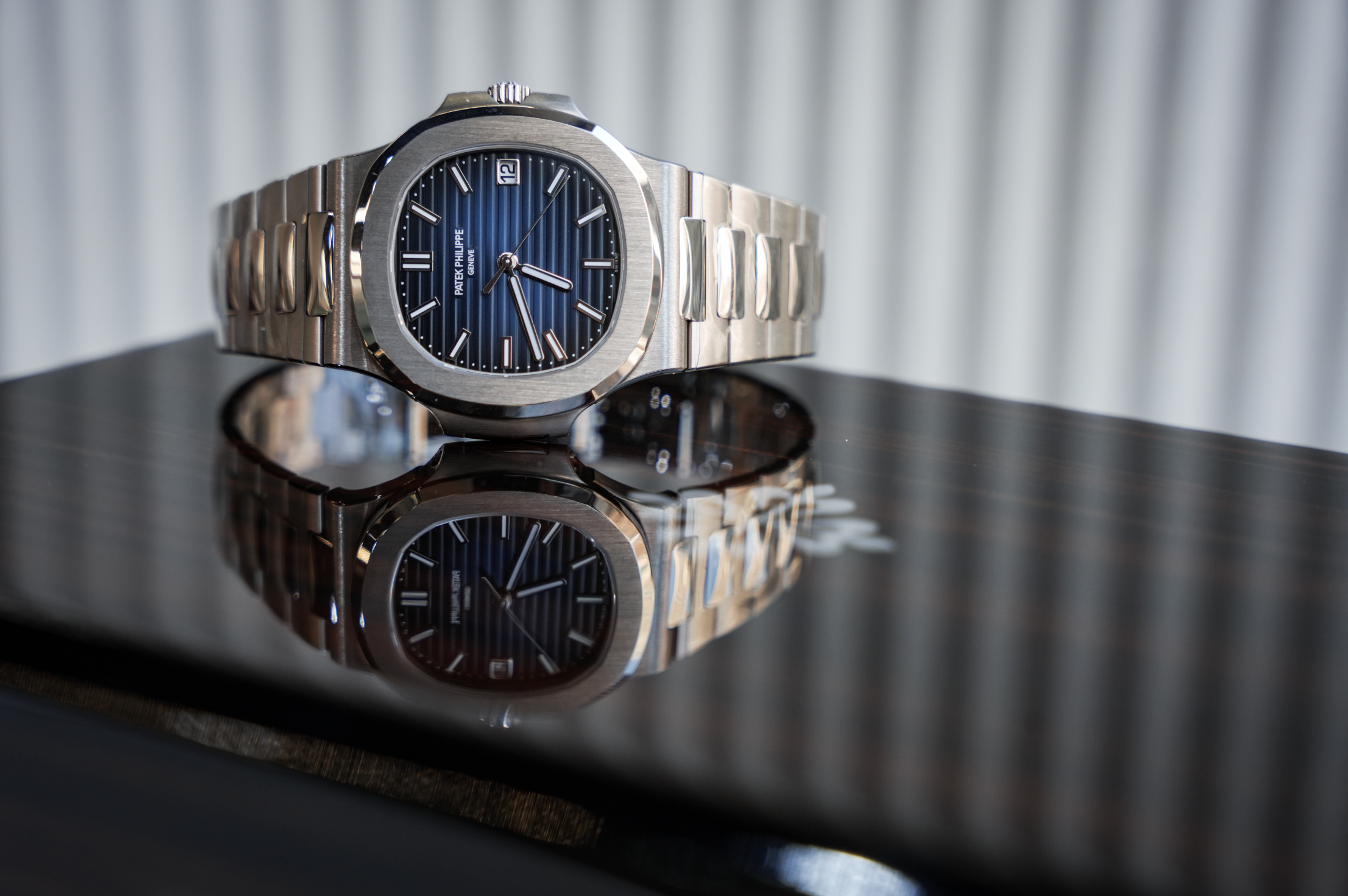Patek Philippe Nautilus 5811/1G-001 White Gold Blue Dial