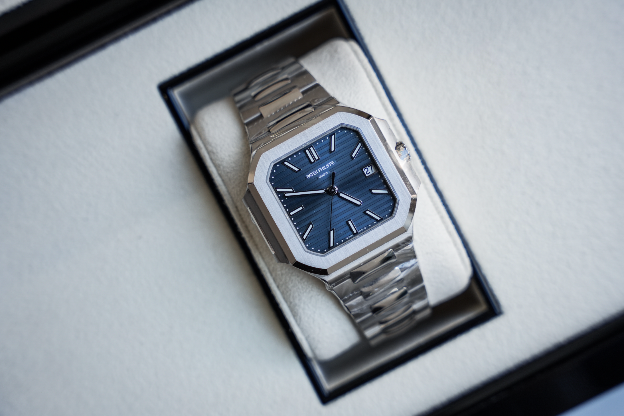 Patek Philippe Cubitus 7128/1G-001 White Gold Blue Dial