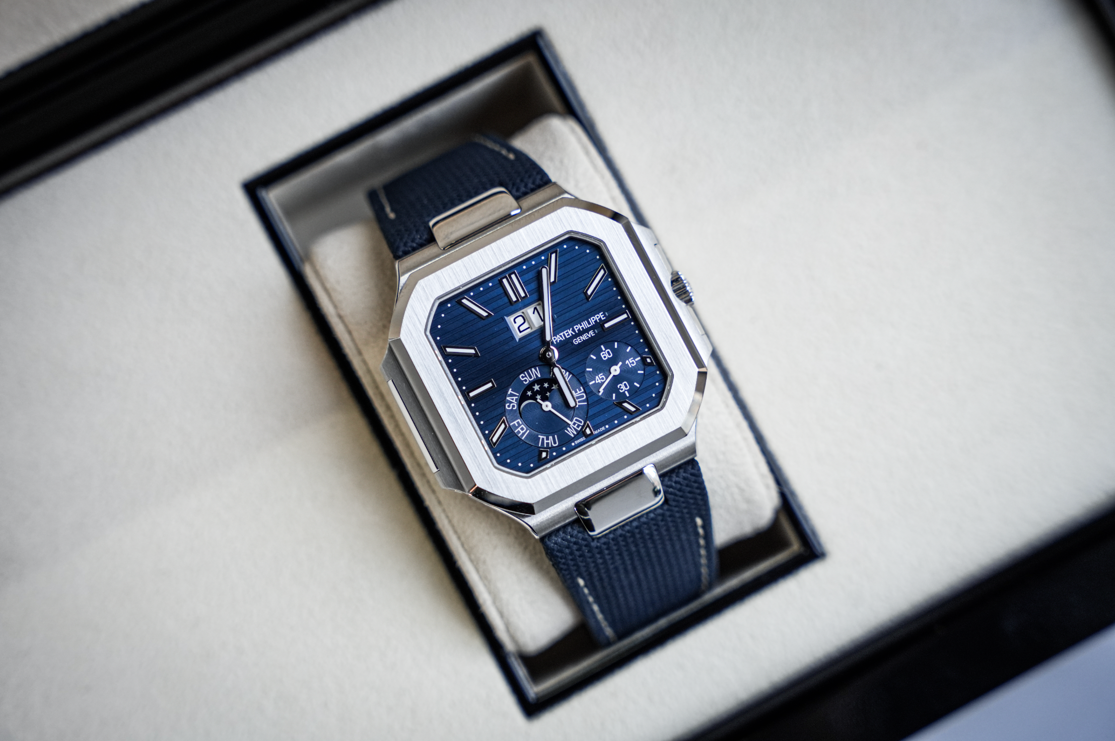 Patek Philippe Cubitus 5822P-001 Platinum Blue Dial Moon Phase