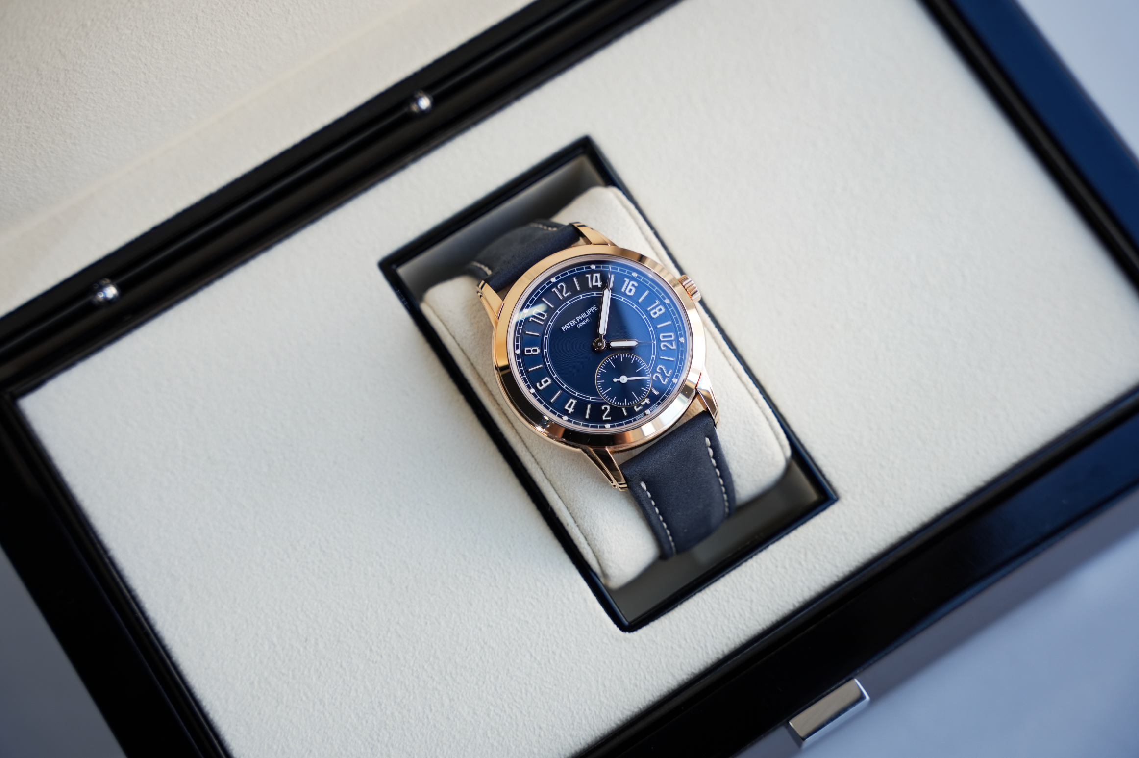 Patek Philippe Calatrava Travel Time 24-Hour 5224R-001 Rose Gold Blue Dial 42mm