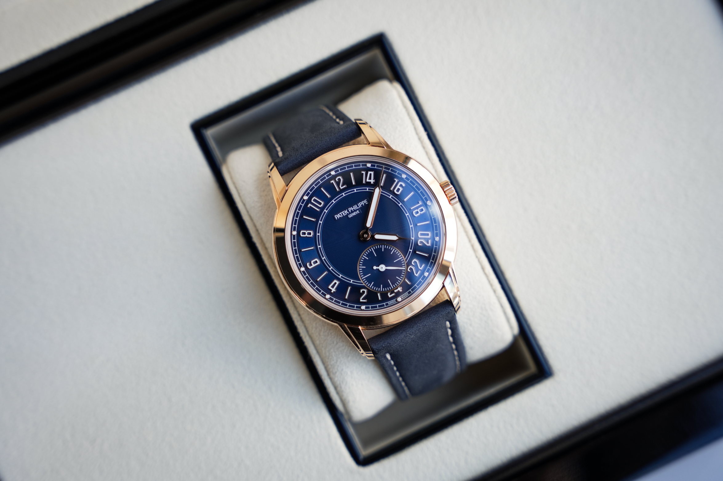 Patek Philippe Calatrava Travel Time 24-Hour 5224R-001 Rose Gold Blue Dial 42mm