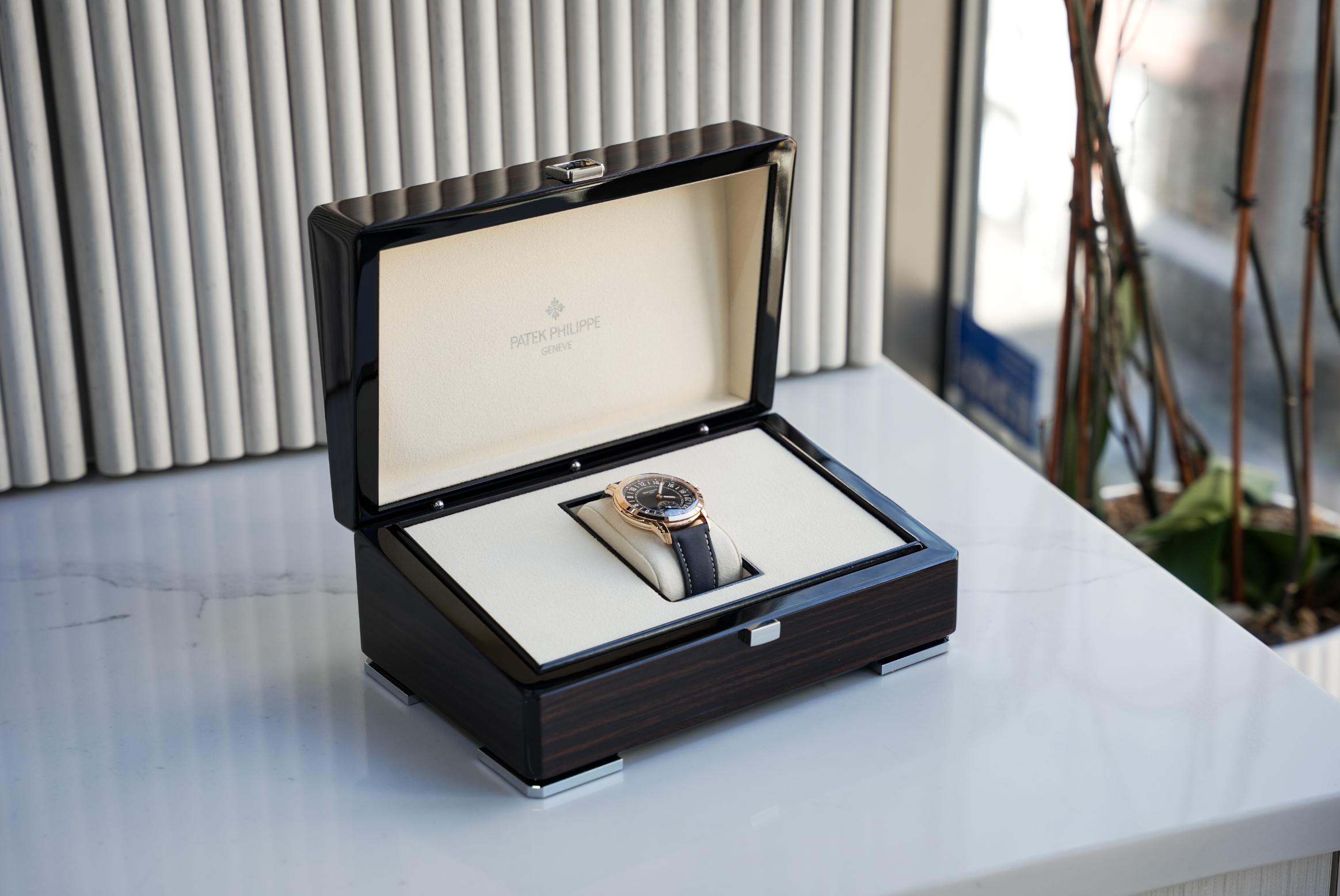 Patek Philippe Calatrava Travel Time 24-Hour 5224R-001 Rose Gold Blue Dial 42mm