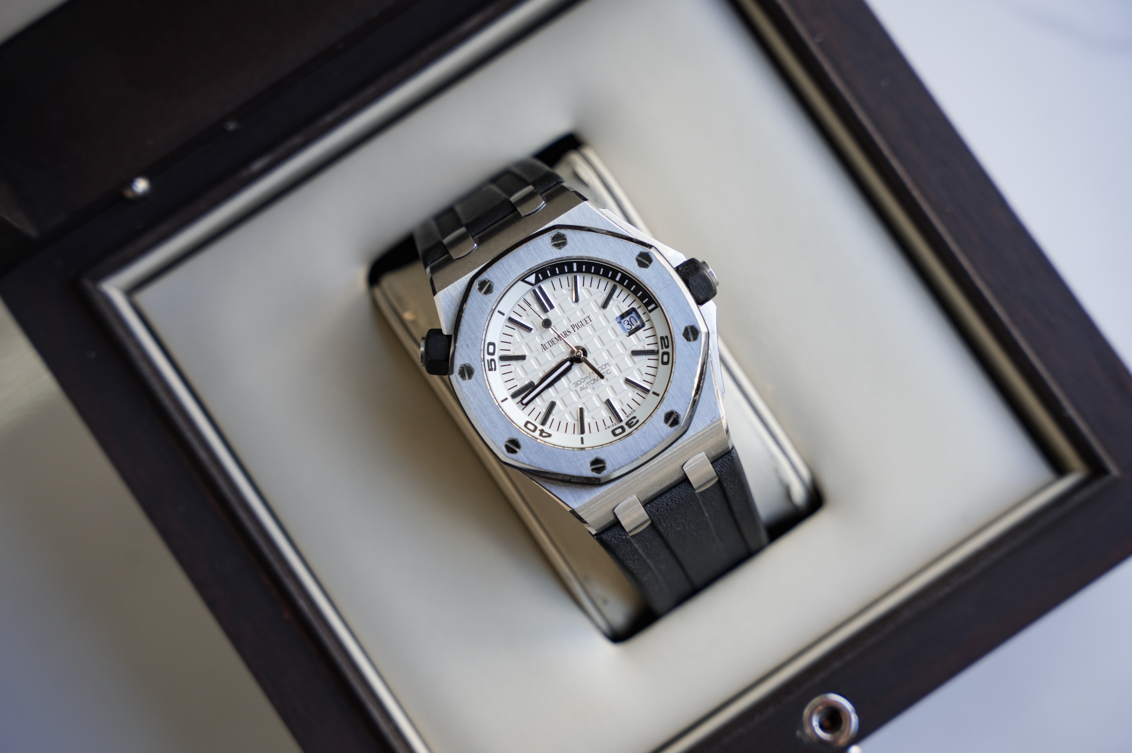 Audemars Piguet Royal Oak Offshore Diver 15710ST White “Silver” Dial Stainless Steel 42mm
