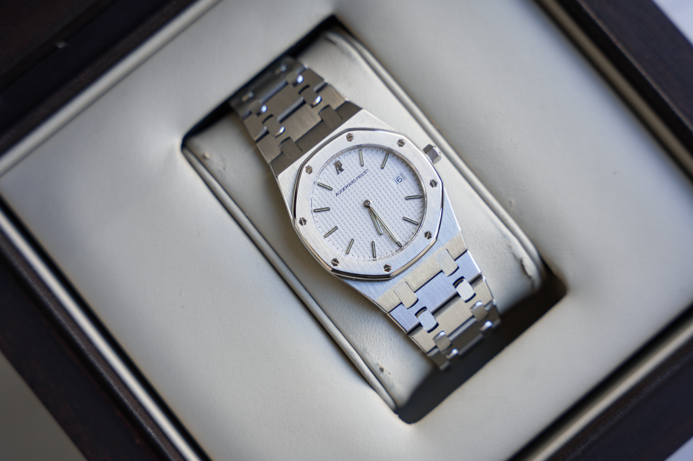 Audemars Piguet Royal Oak 56175ST Midsize 33mm Stainless Steel White Dial Quartz