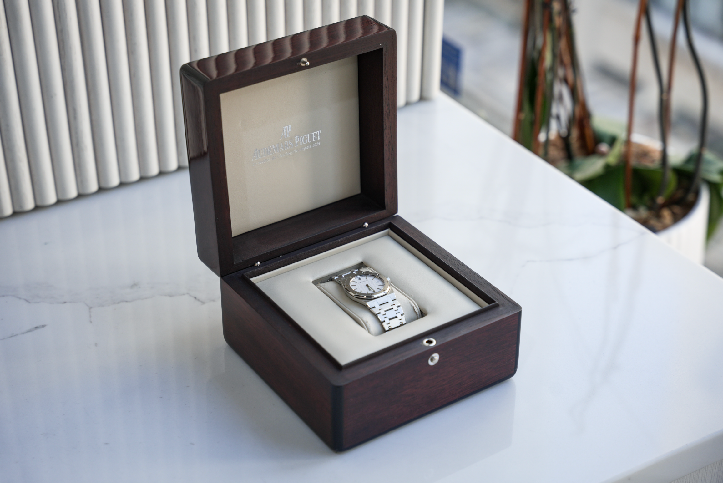 Audemars Piguet Royal Oak 56175ST Midsize 33mm Stainless Steel White Dial Quartz