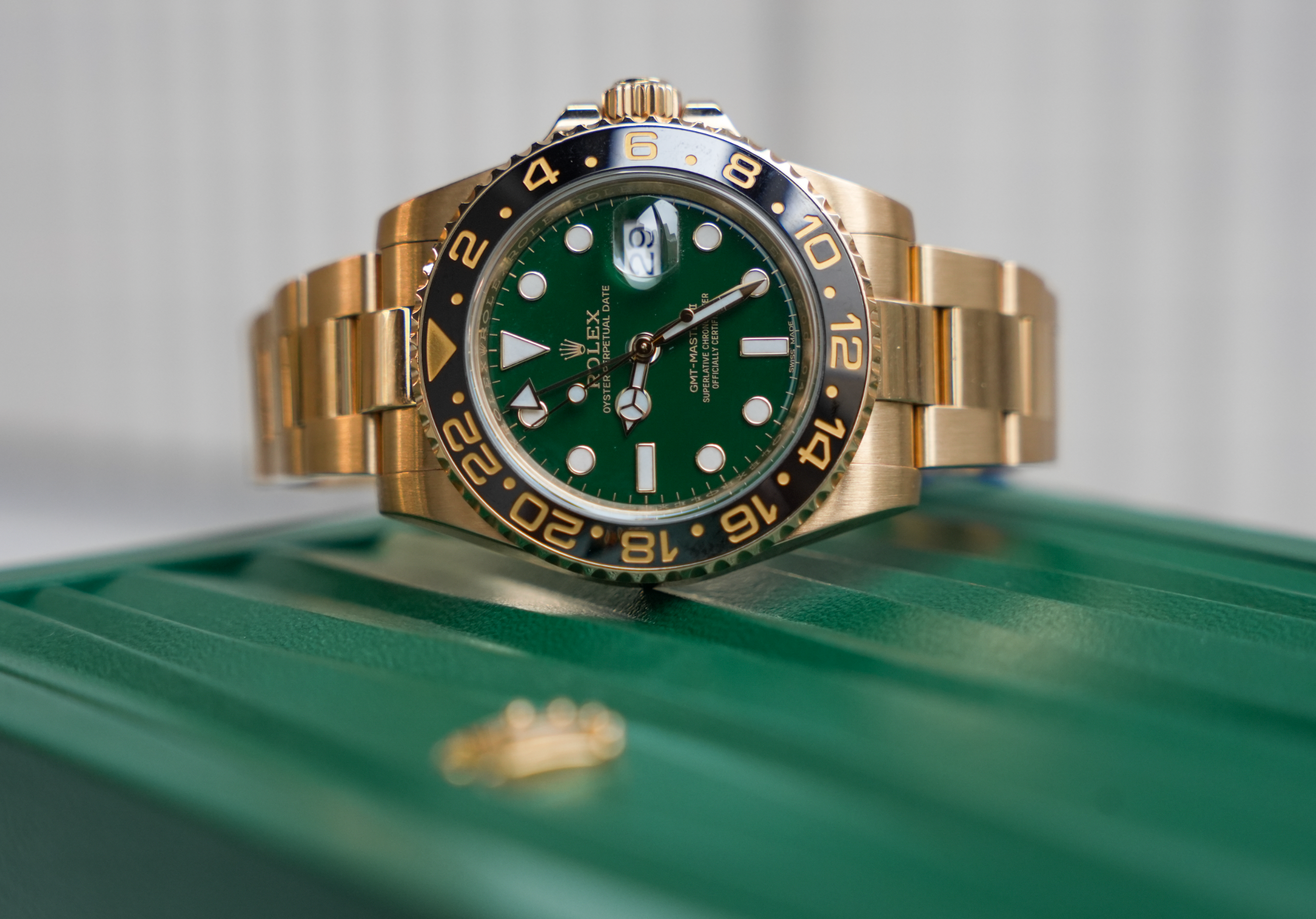 Rolex GMT-Master II 116718LN Green Dial 18K Yellow Gold Black Ceramic Bezel Oyster Bracelet 40mm