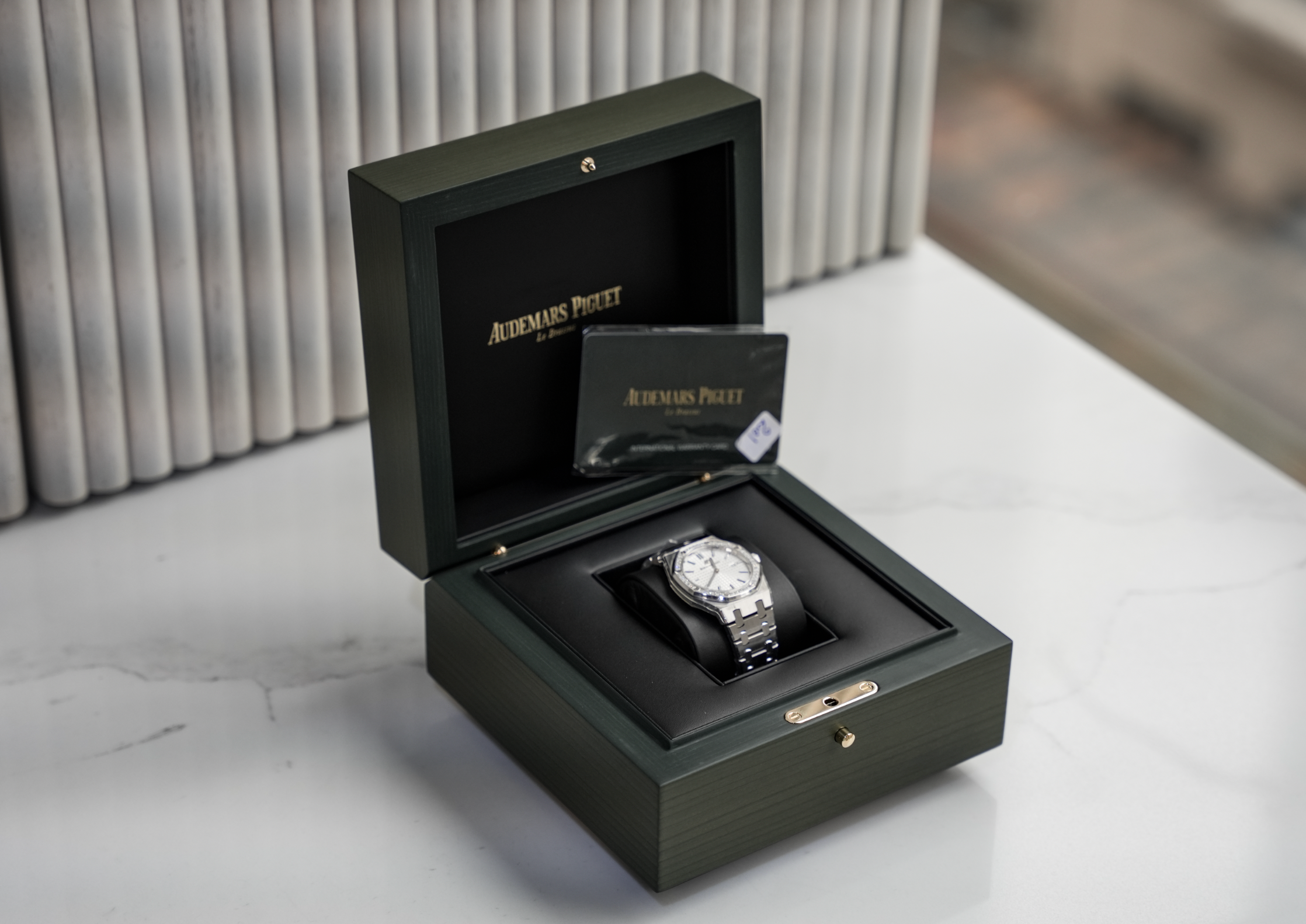 Audemars Piguet Royal Oak 33mm Ladies Watch 67651ST.ZZ.1261ST.01 Silver Dial Diamond Bezel Stainless Steel