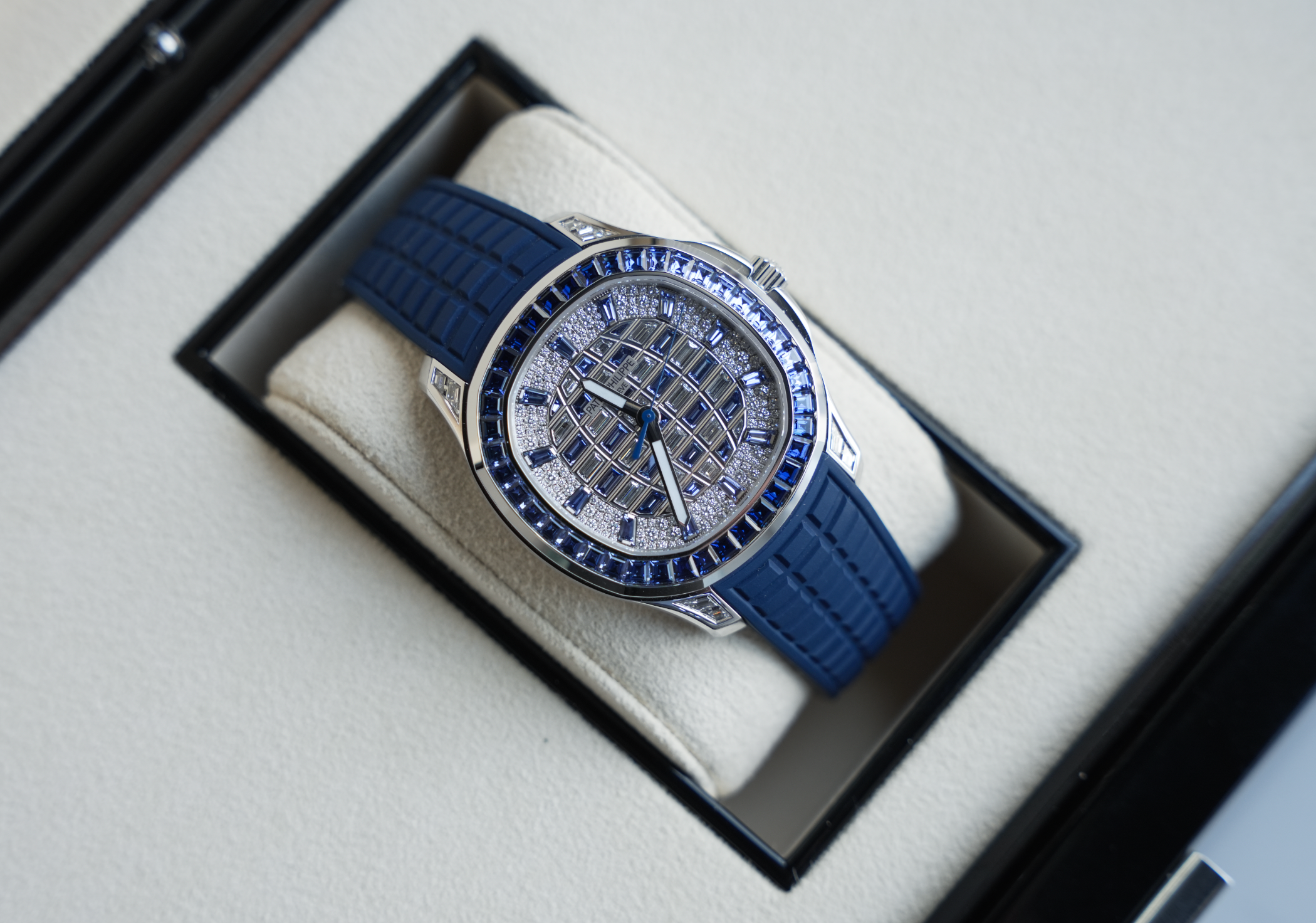 Patek Philippe Aquanaut Luce 5268/461G White Gold Diamond & Blue Sapphire Bezel
