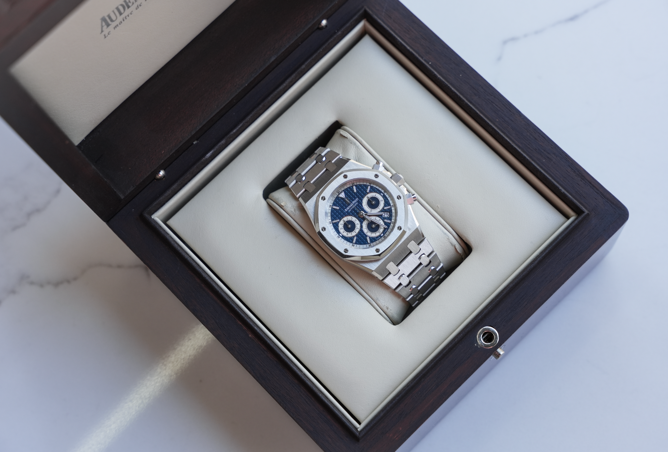 Audemars Piguet Royal Oak Chronograph 26022BC.OO.D028CR.01 White Gold Blue Dial 39mm