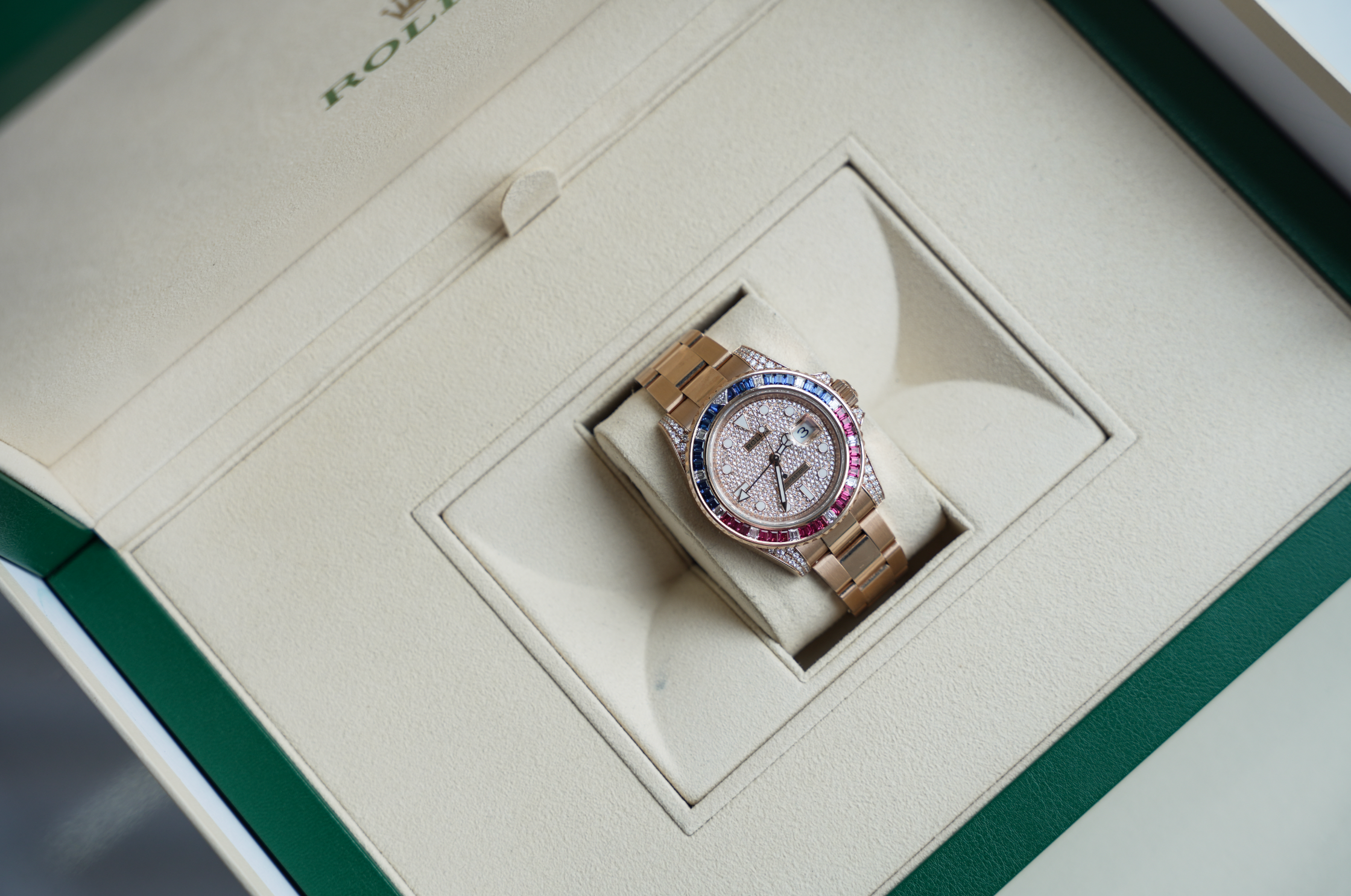 Rolex GMT-Master II “SARU” 40mm 18K Everose Gold Diamond Pavé Dial Sapphire & Ruby Bezel Pavé Oyster Bracelet – Ref. 126755SARU