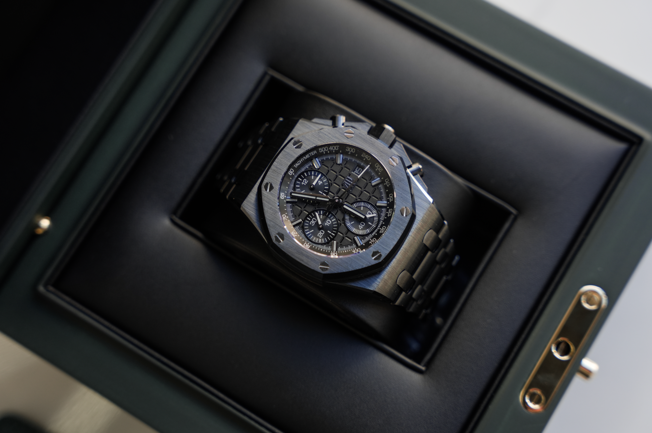 Audemars Piguet Royal Oak Offshore Selfwinding Chronograph 42mm Black Ceramic Black Dial | 26238CE.OO.1300CE.01