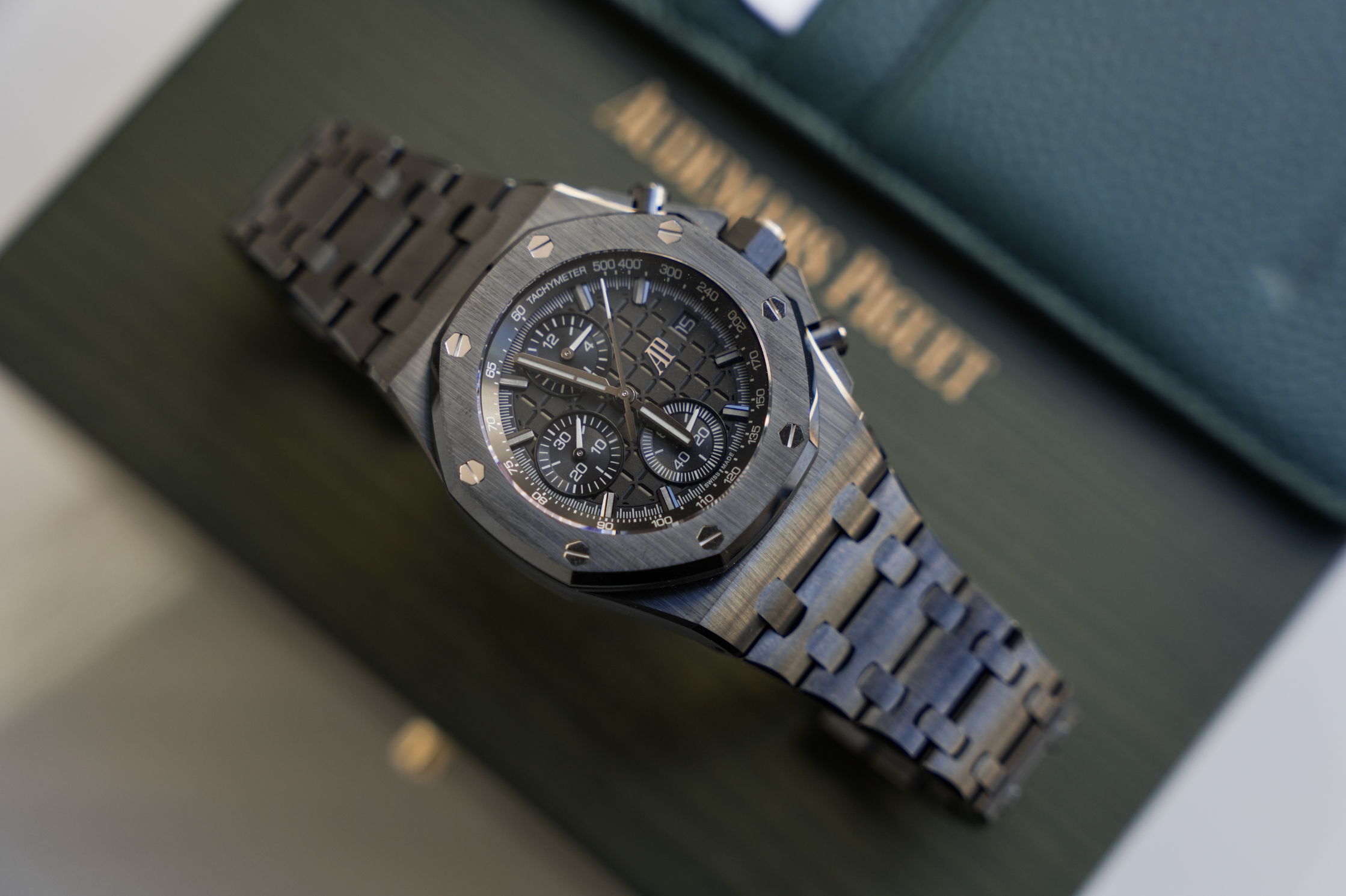 Audemars Piguet Royal Oak Offshore Selfwinding Chronograph 42mm Black Ceramic Black Dial | 26238CE.OO.1300CE.01