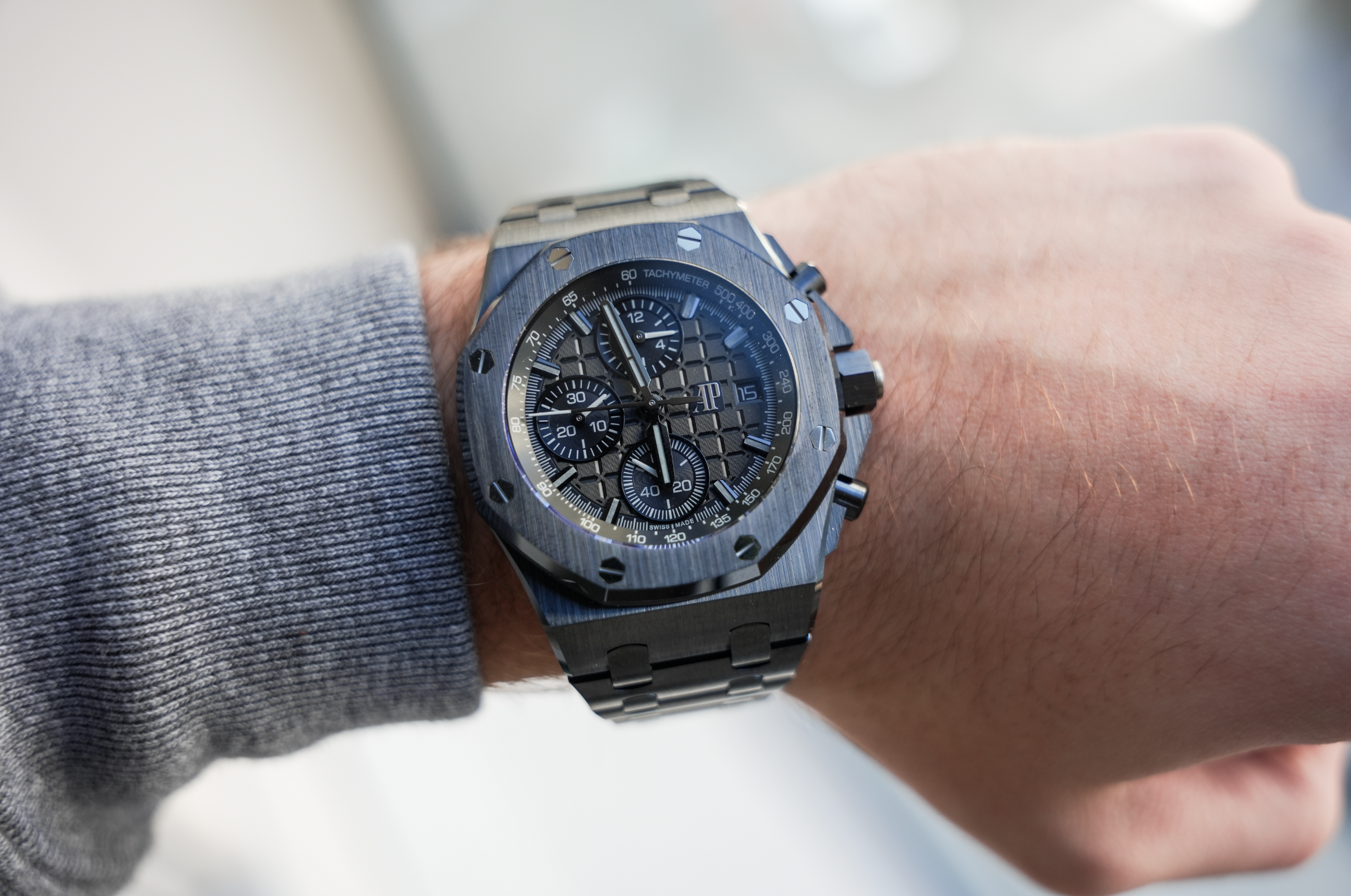 Audemars Piguet Royal Oak Offshore Selfwinding Chronograph 42mm Black Ceramic Black Dial | 26238CE.OO.1300CE.01