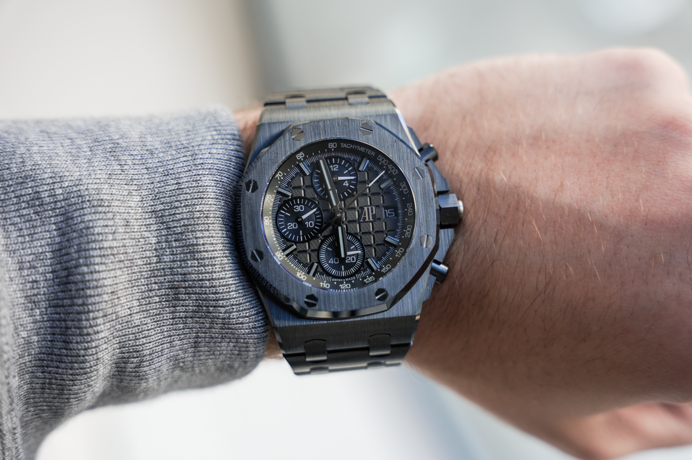 Audemars Piguet Royal Oak Offshore Selfwinding Chronograph 42mm Black Ceramic Black Dial | 26238CE.OO.1300CE.01