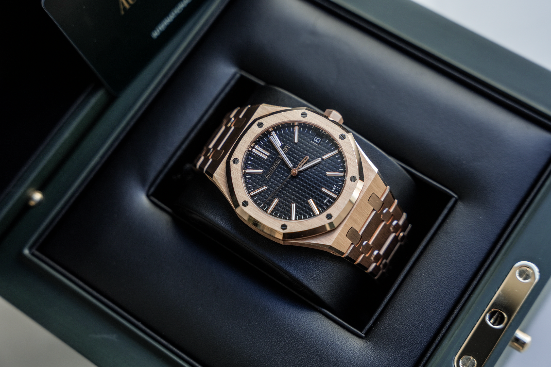 Audemars Piguet Royal Oak Selfwinding 41mm 18K Rose Gold Black Dial | 15510OR.OO.1320OR.04